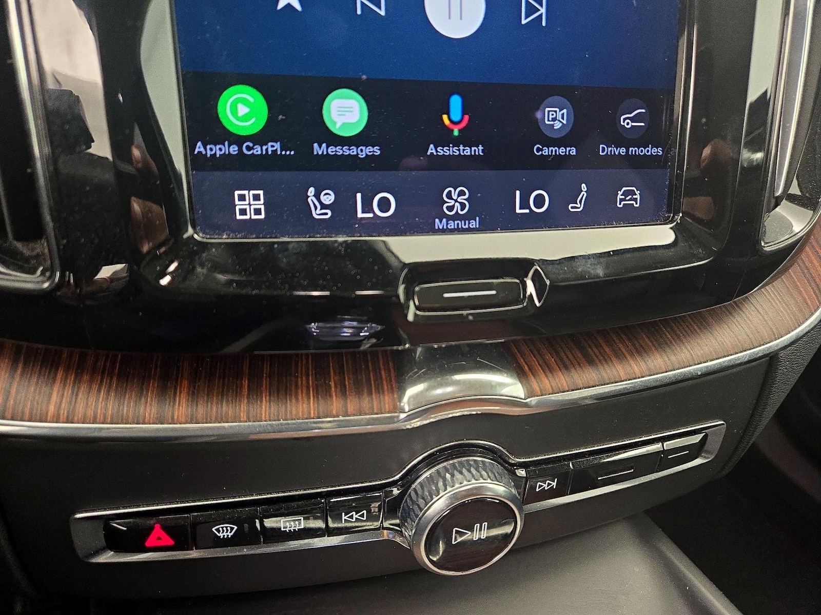 2023 Volvo XC60 Ultimate - Photo 17