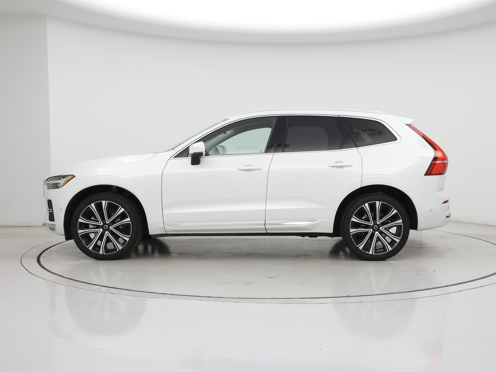 2023 Volvo XC60 Ultimate - Photo 4