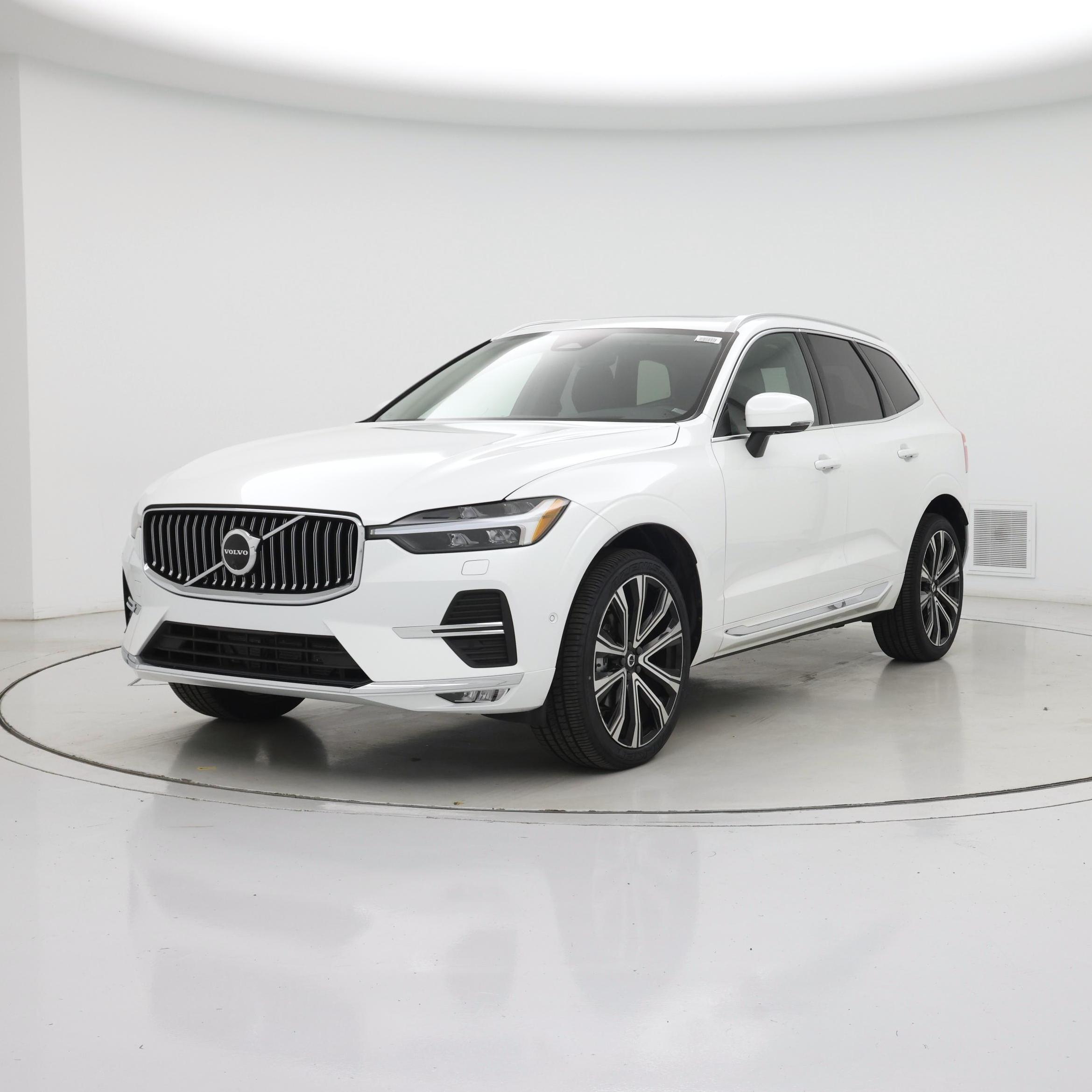 Thumbnail: 2023 Volvo XC60 - 4