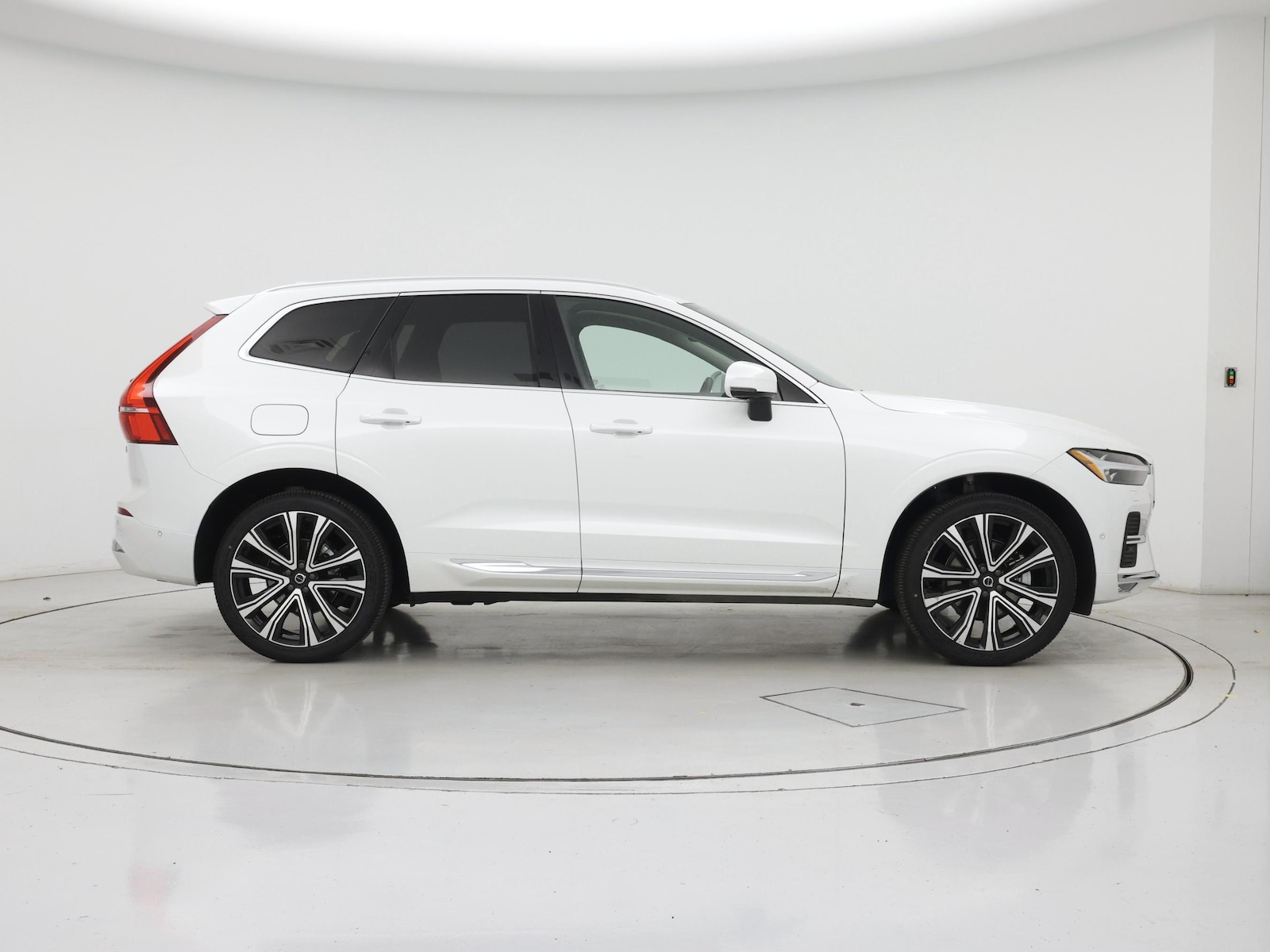 2023 Volvo XC60 Ultimate - Photo 8