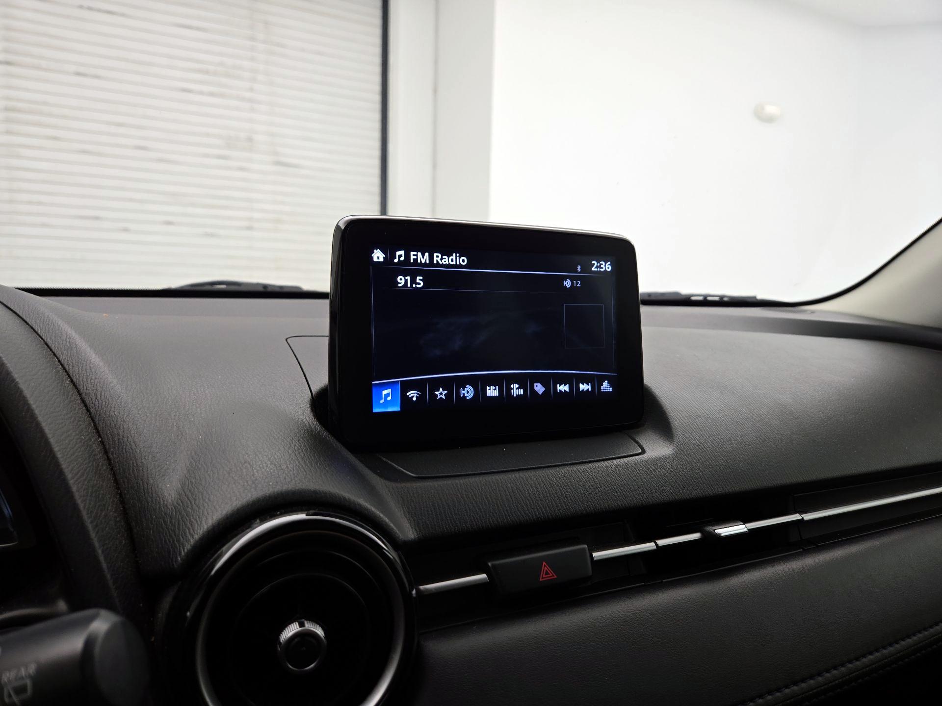 Thumbnail: 2020 Toyota Yaris - 15