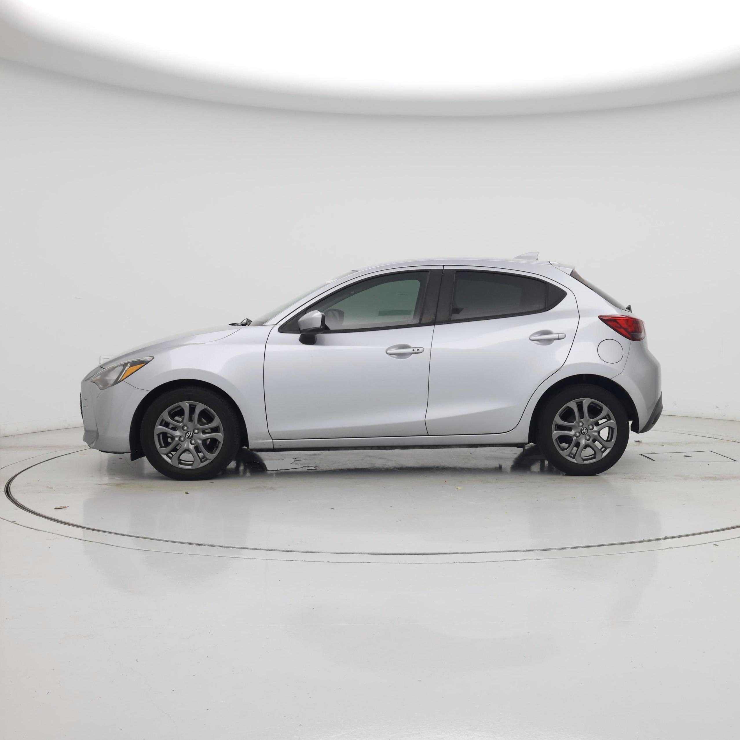 Thumbnail: 2020 Toyota Yaris - 3