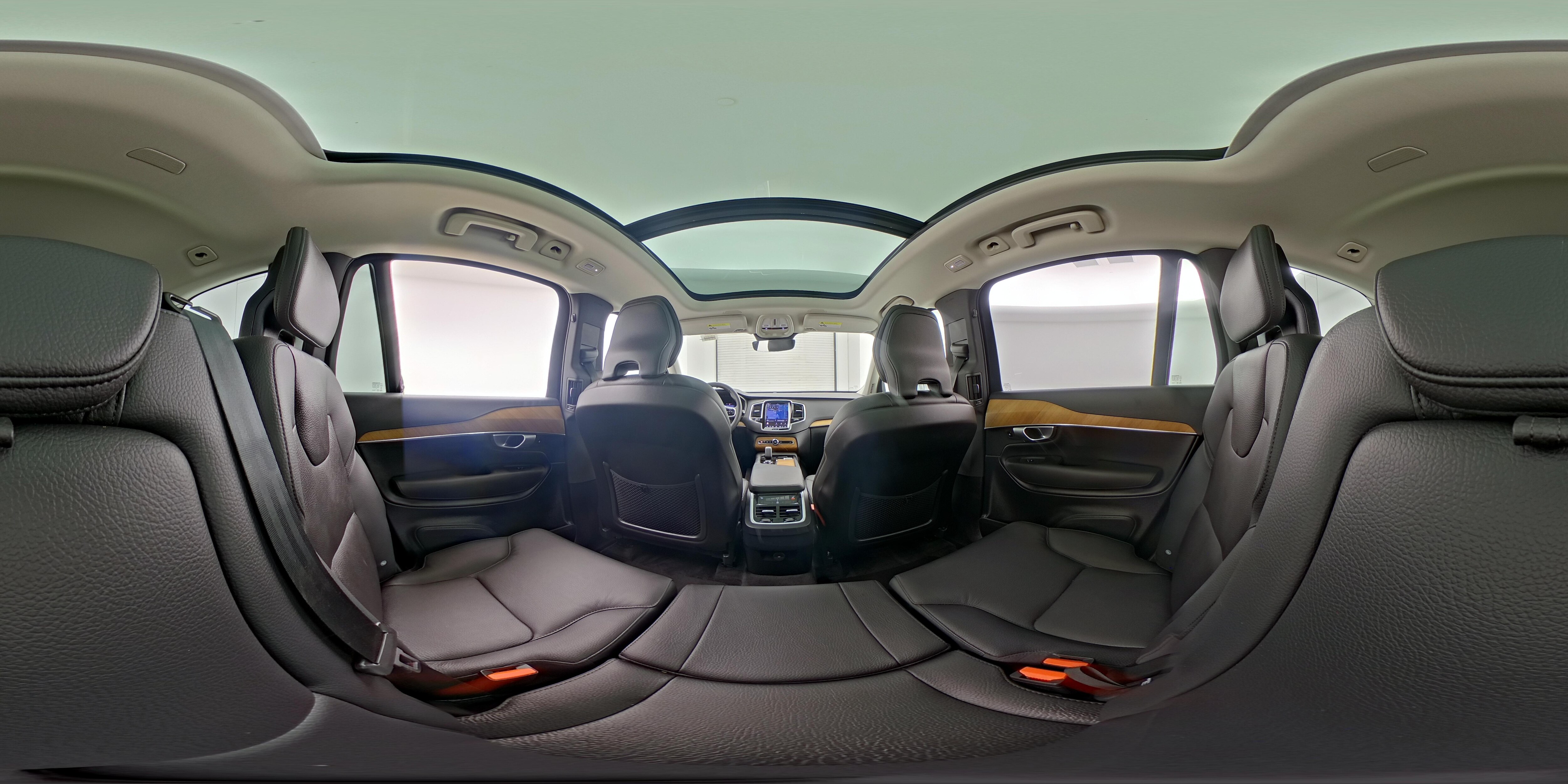 2024 Volvo XC90 Plus - Photo 29