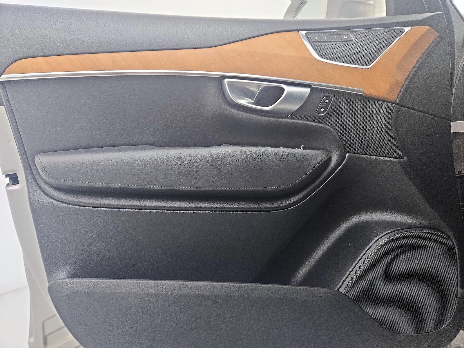 2024 Volvo XC90 Plus - Photo 13