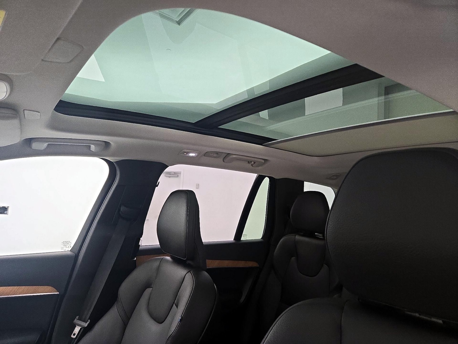 2024 Volvo XC90 Plus - Photo 21
