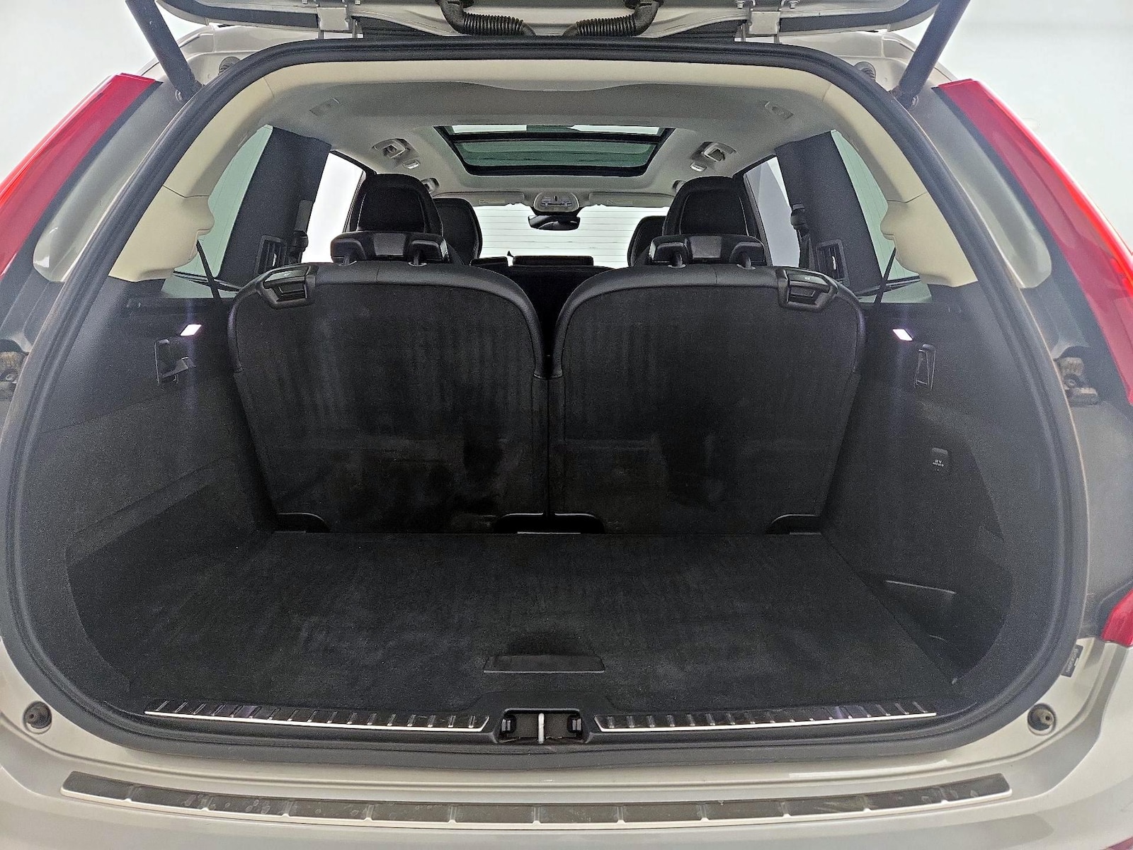 2024 Volvo XC90 Plus - Photo 24