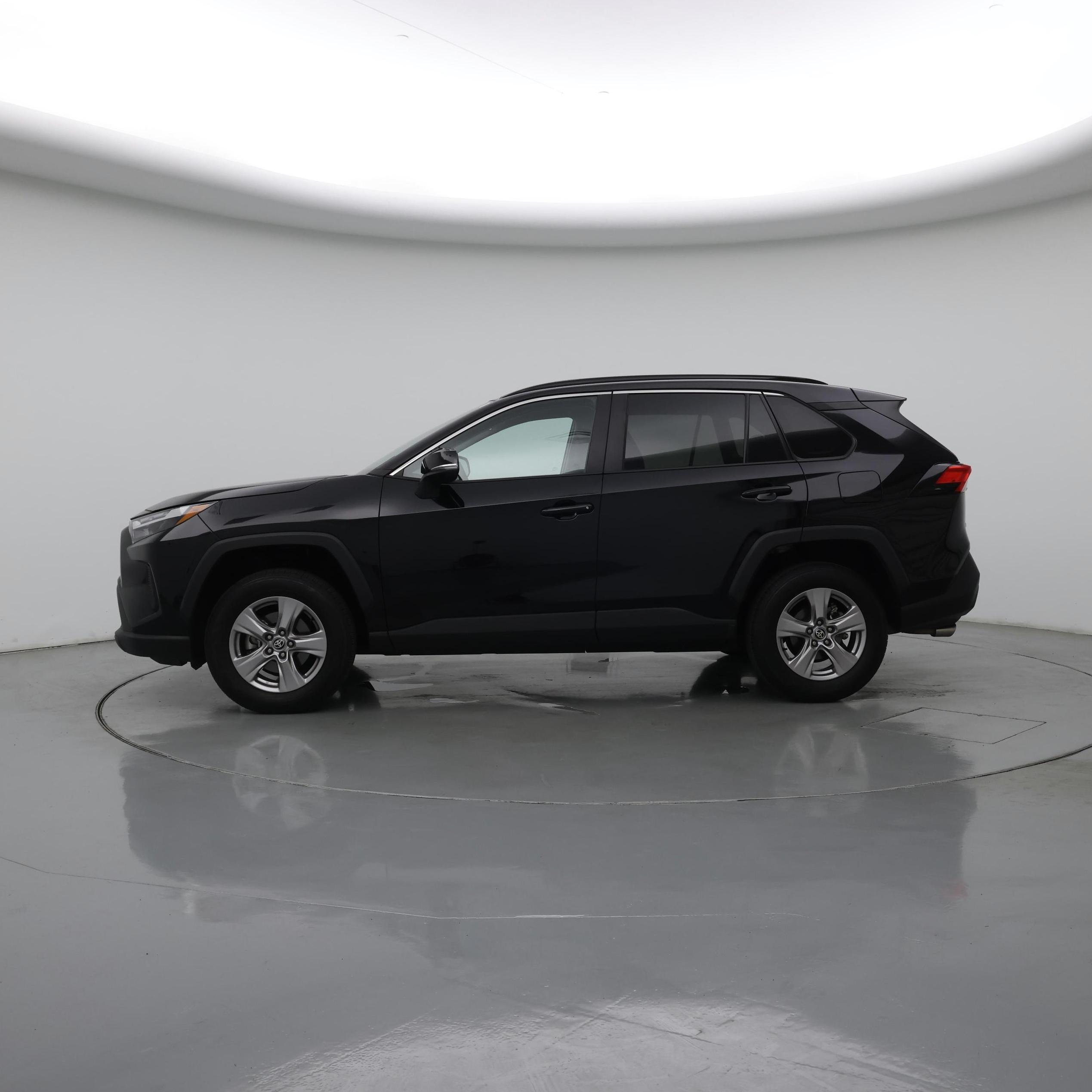 Thumbnail: 2025 Toyota RAV4 - 3