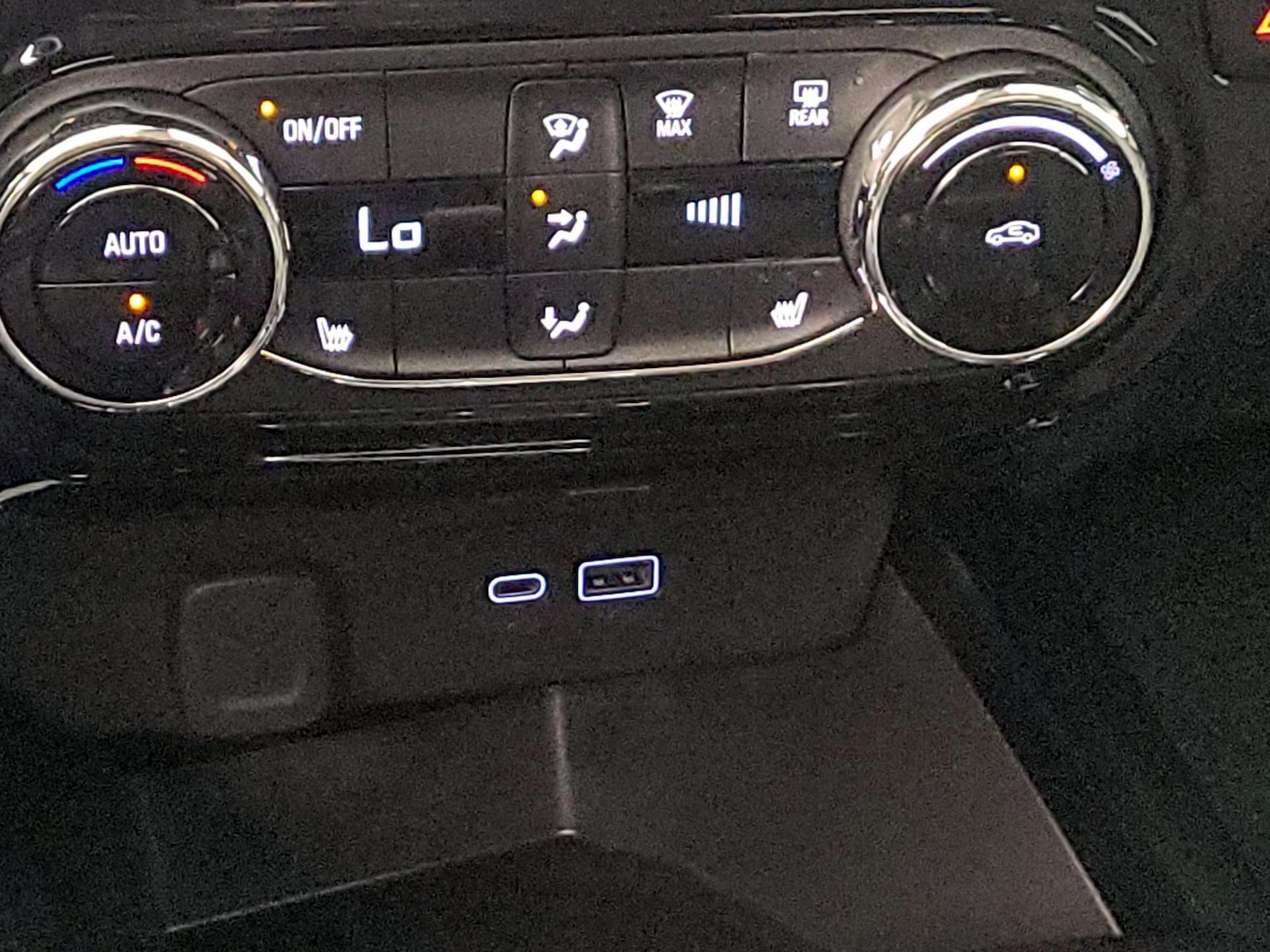 2025 Chevrolet Trax Activ - Photo 17