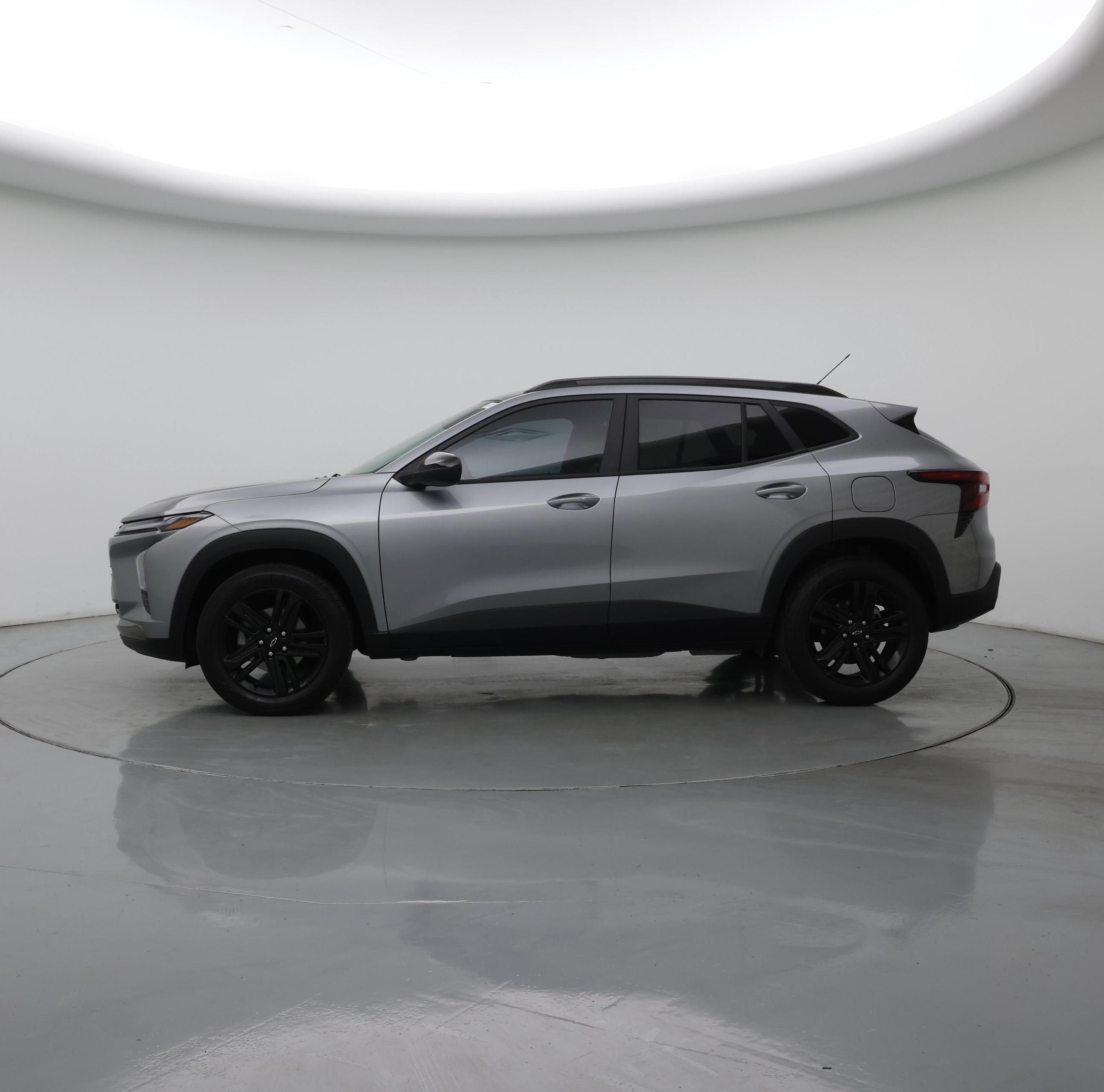 Thumbnail: 2025 Chevrolet Trax - 3