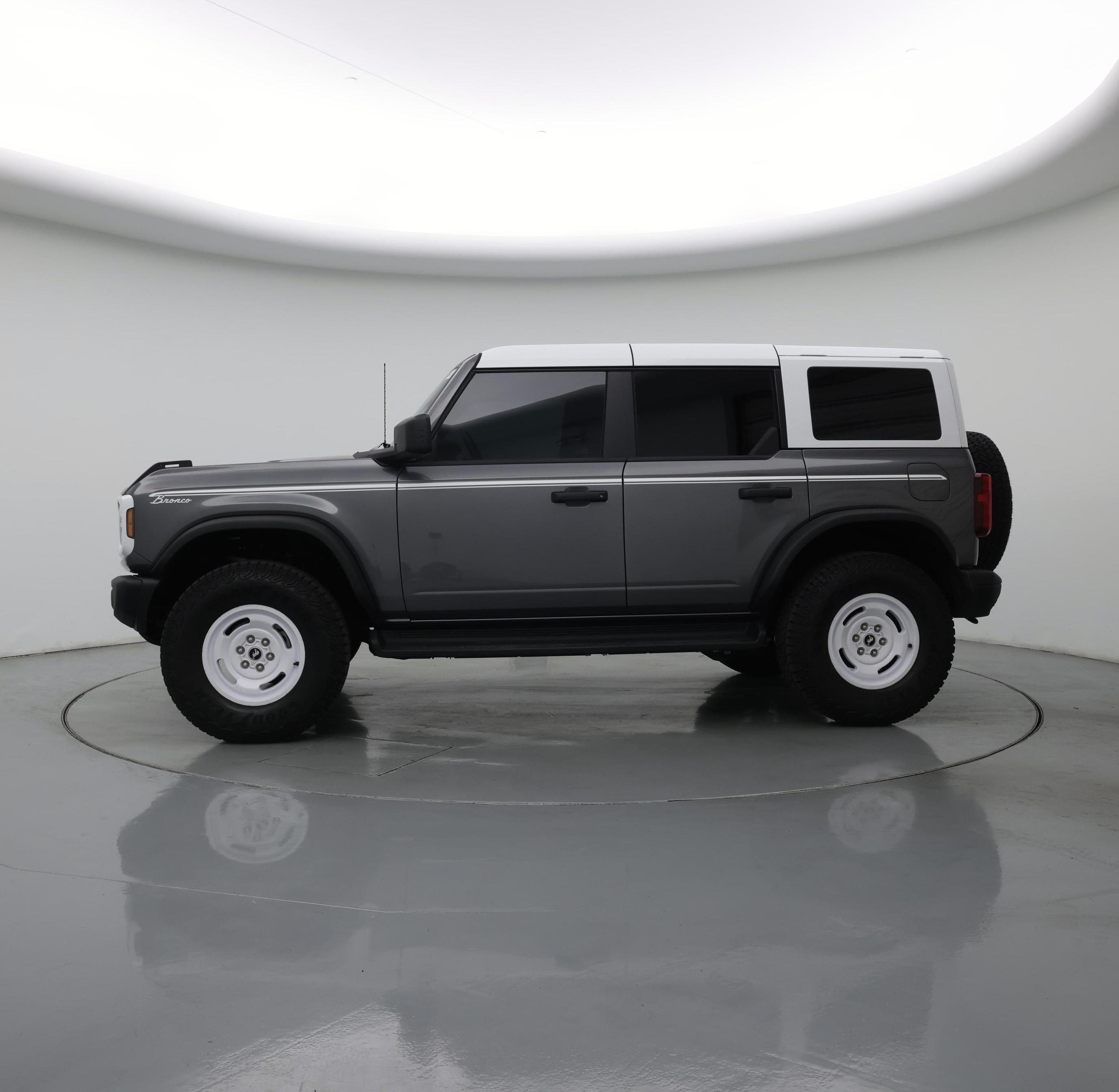 Thumbnail: 2025 Ford Bronco - 3