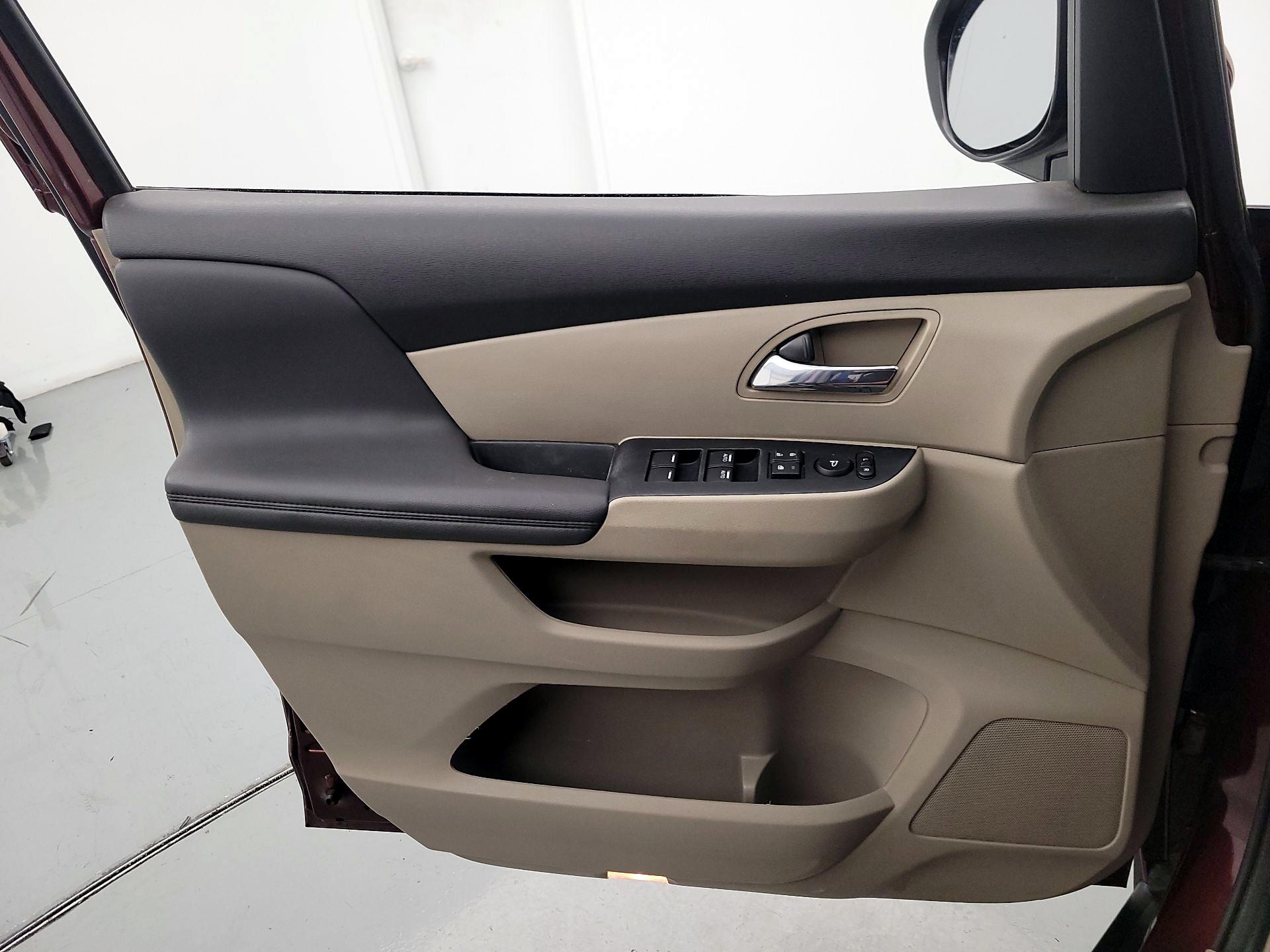 Thumbnail: 2016 Honda Odyssey - 12