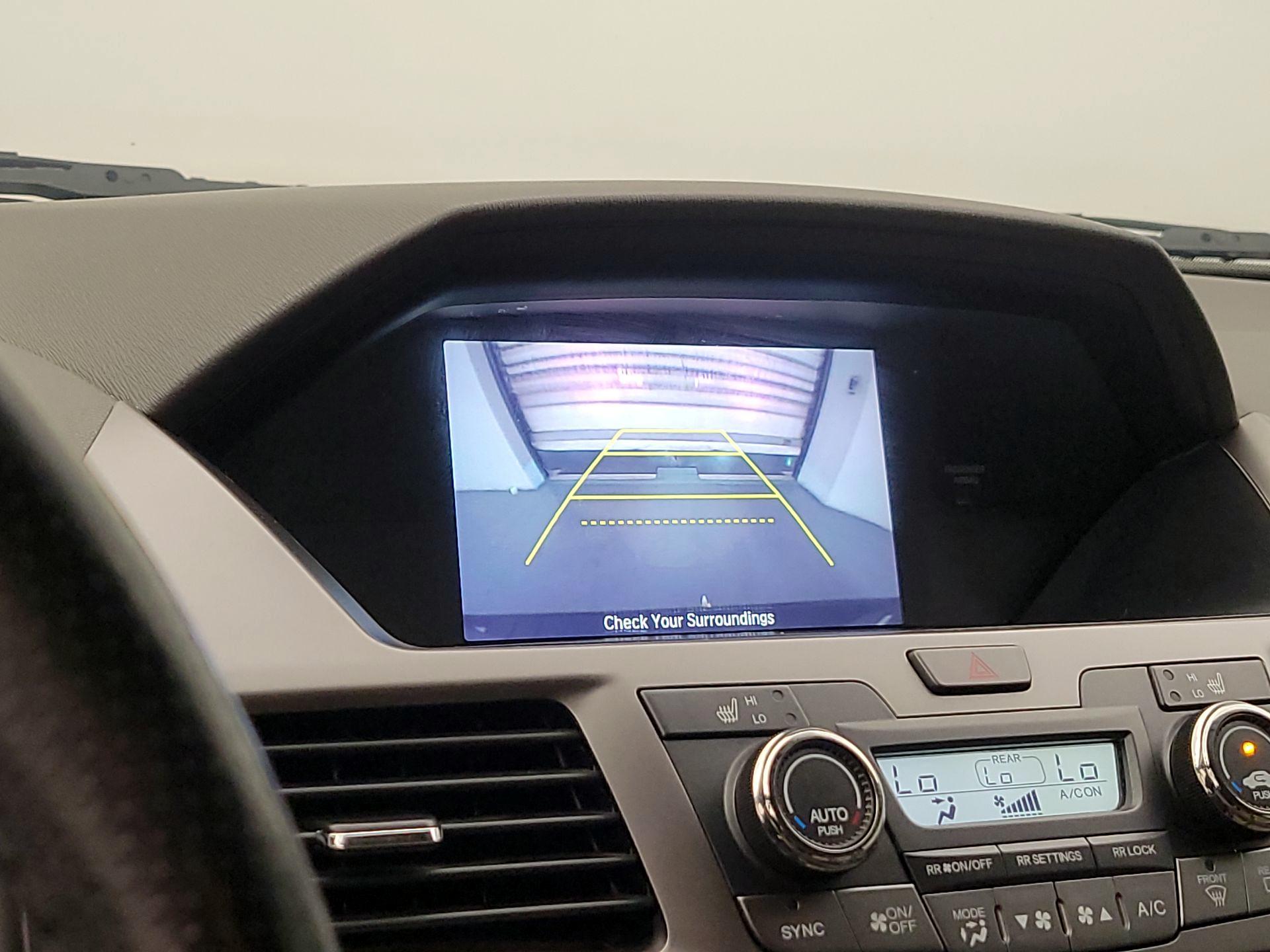Thumbnail: 2016 Honda Odyssey - 14