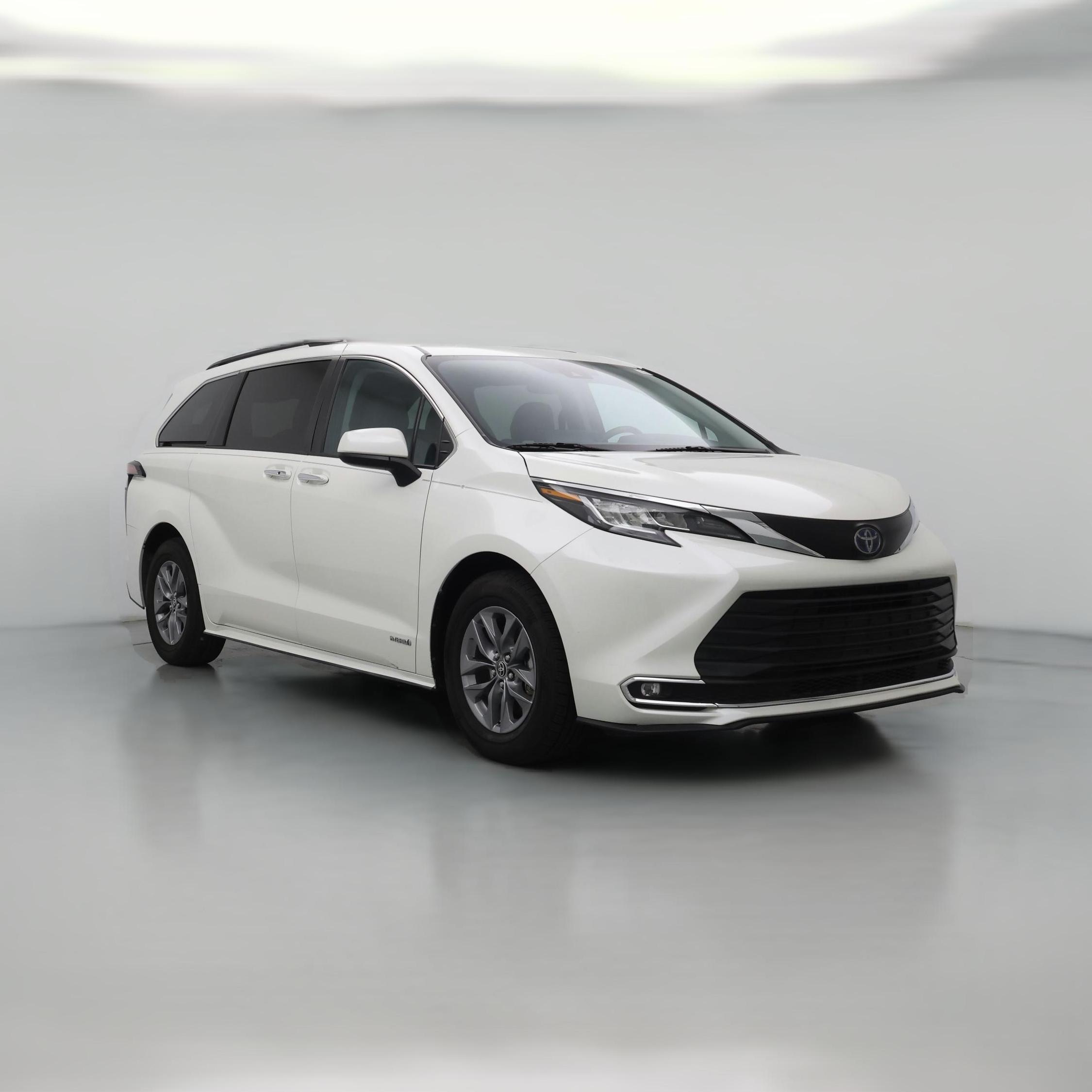 Thumbnail: 2021 Toyota Sienna - 1