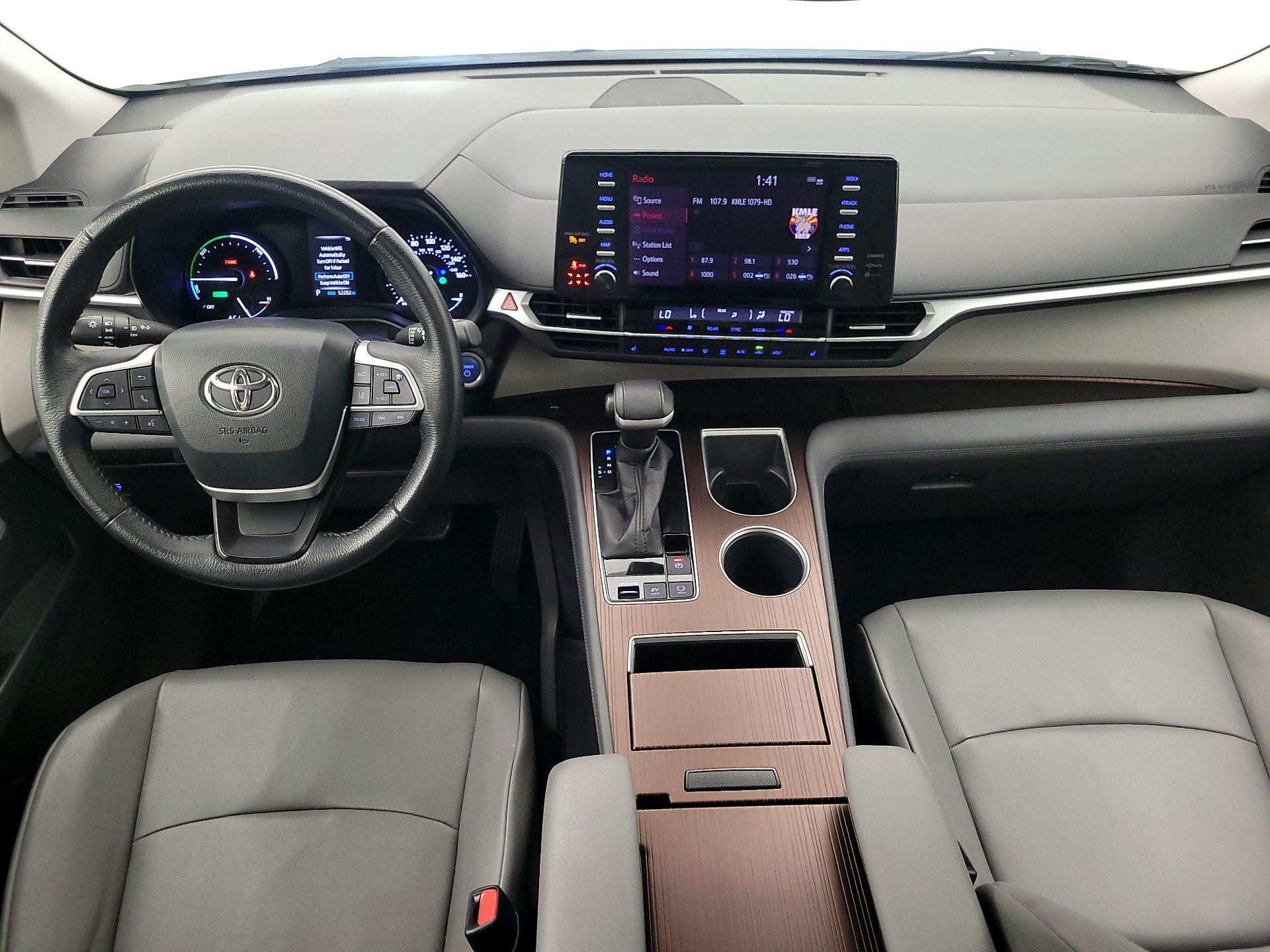 Thumbnail: 2021 Toyota Sienna - 9