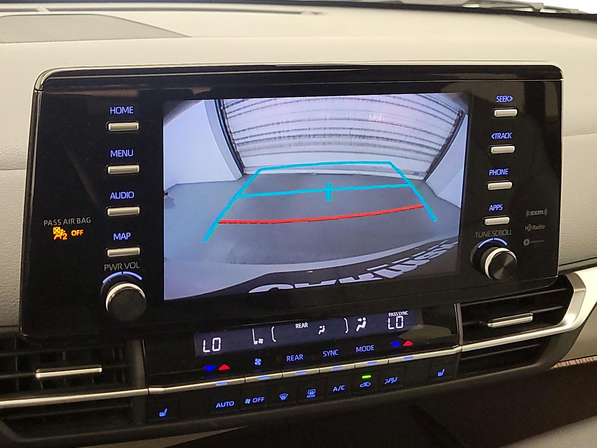 Thumbnail: 2021 Toyota Sienna - 14