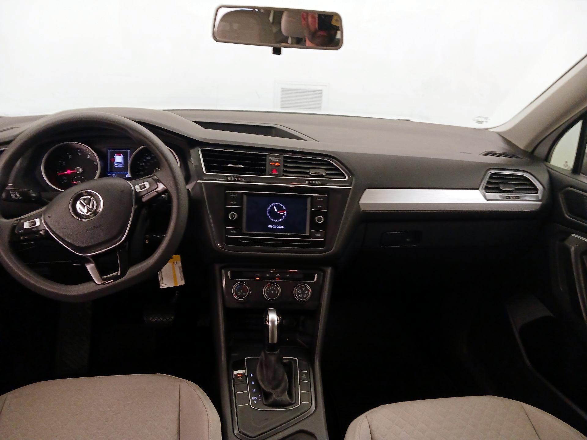 Thumbnail: 2021 Volkswagen Tiguan - 9