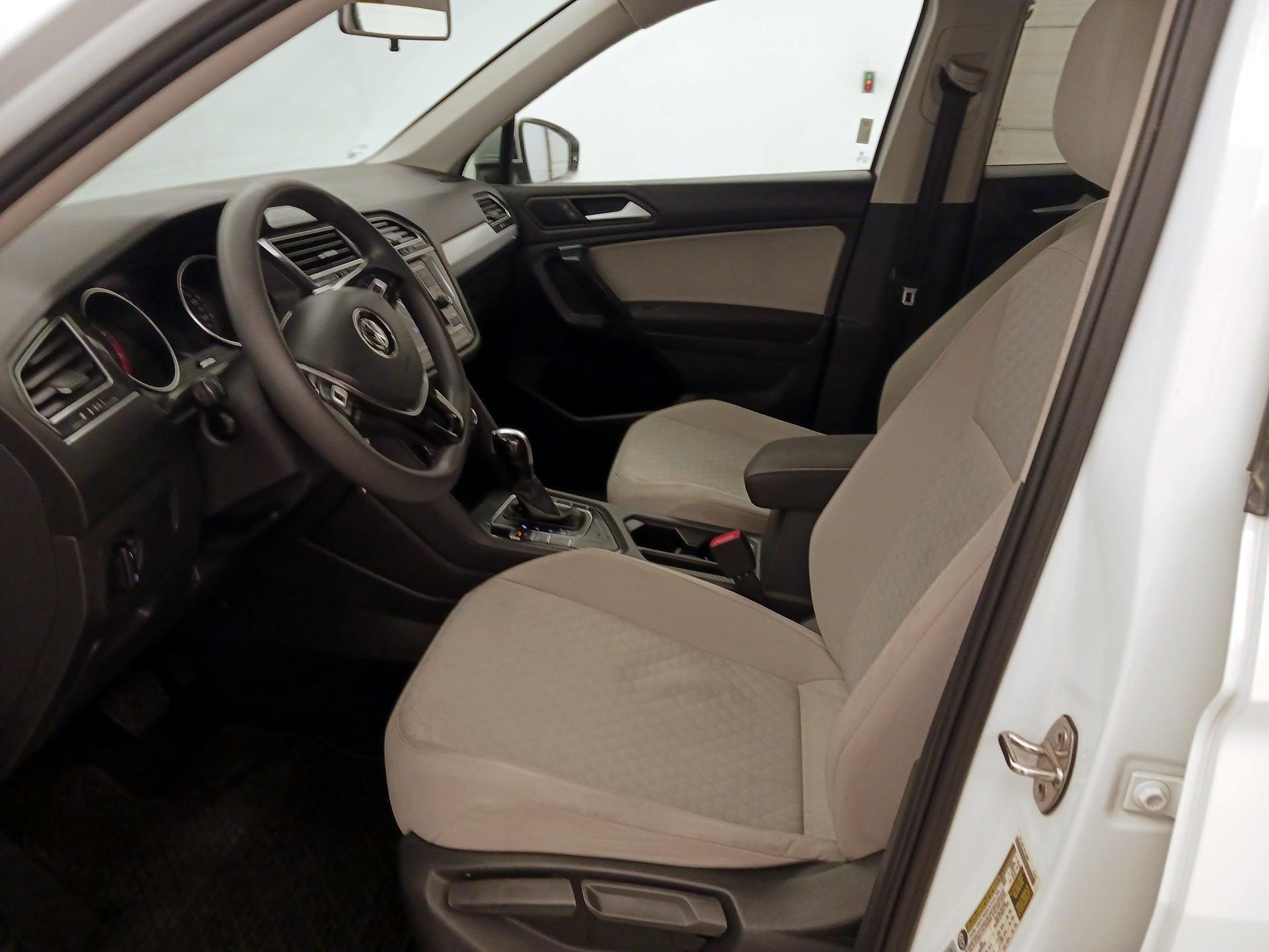 Thumbnail: 2021 Volkswagen Tiguan - 11