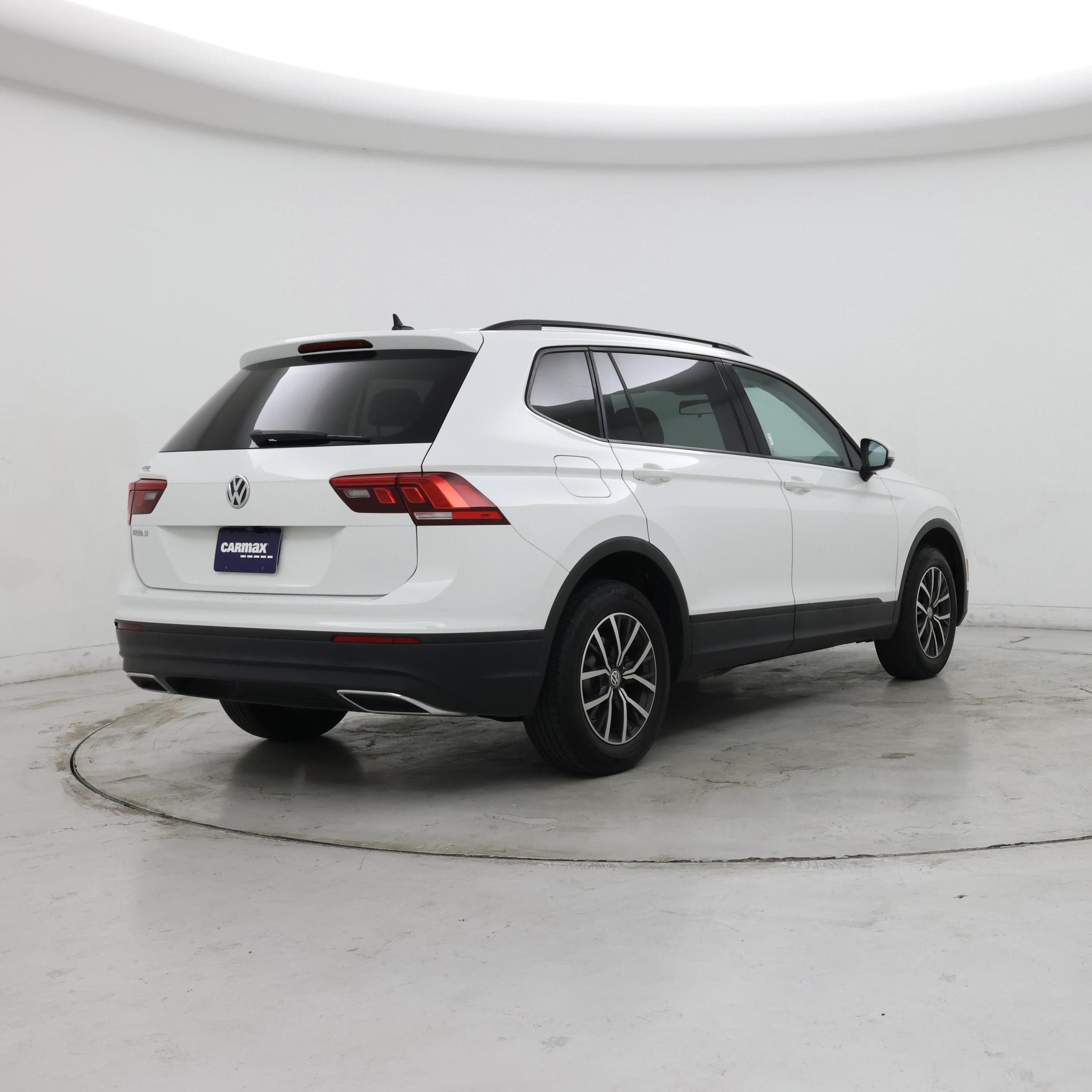 Thumbnail: 2021 Volkswagen Tiguan - 8