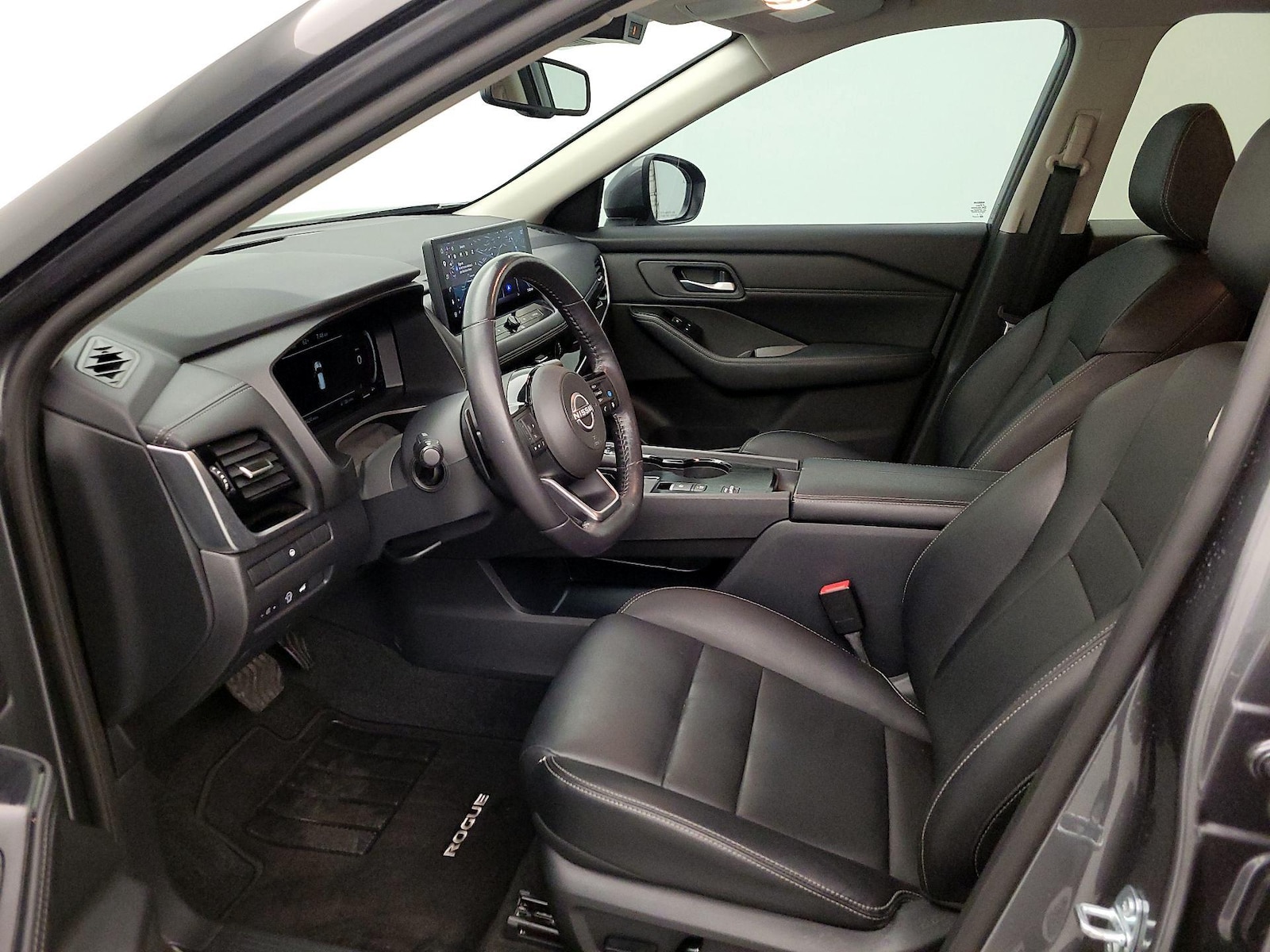 2024 Nissan Rogue SL - Photo 12