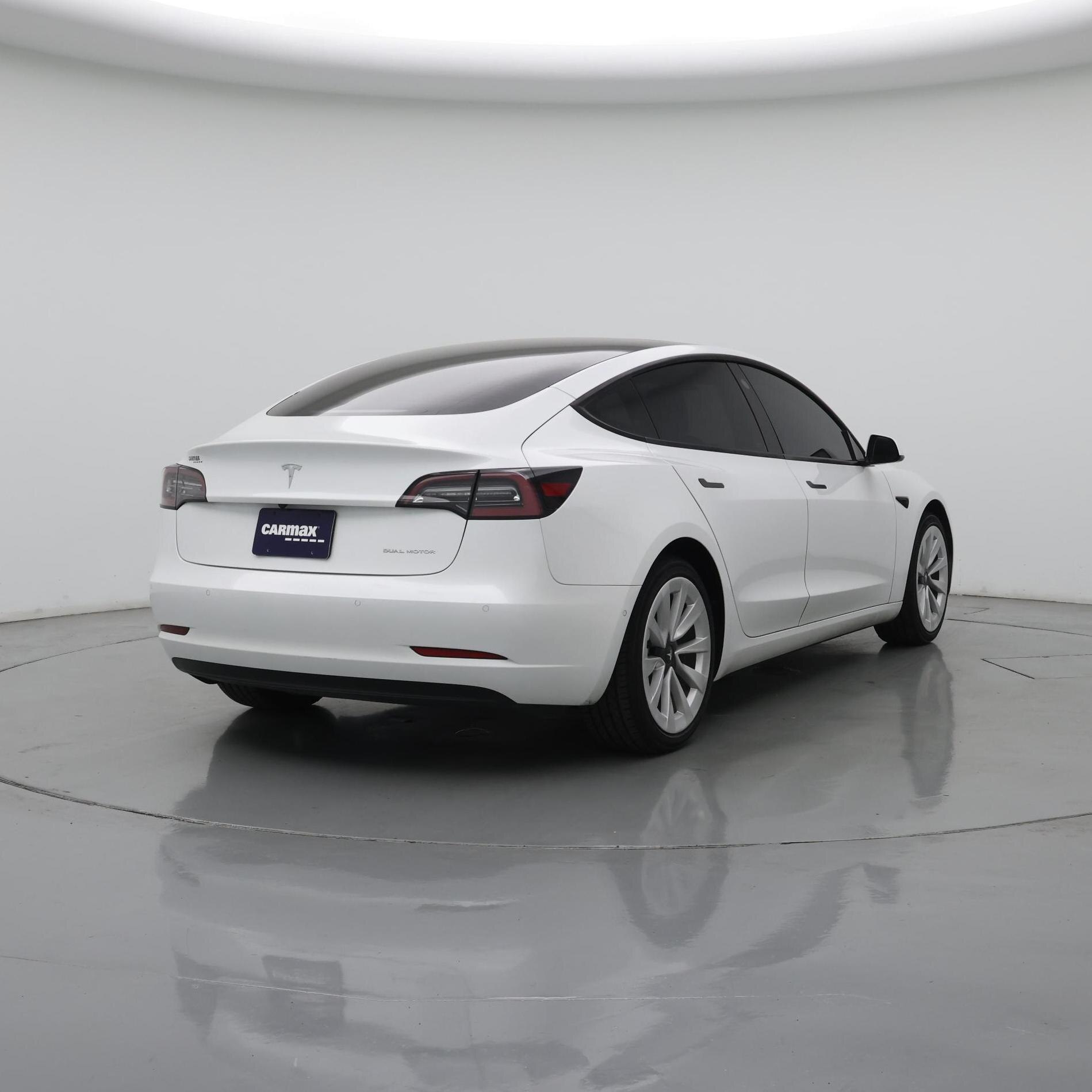 Thumbnail: 2022 Tesla Model 3 - 8
