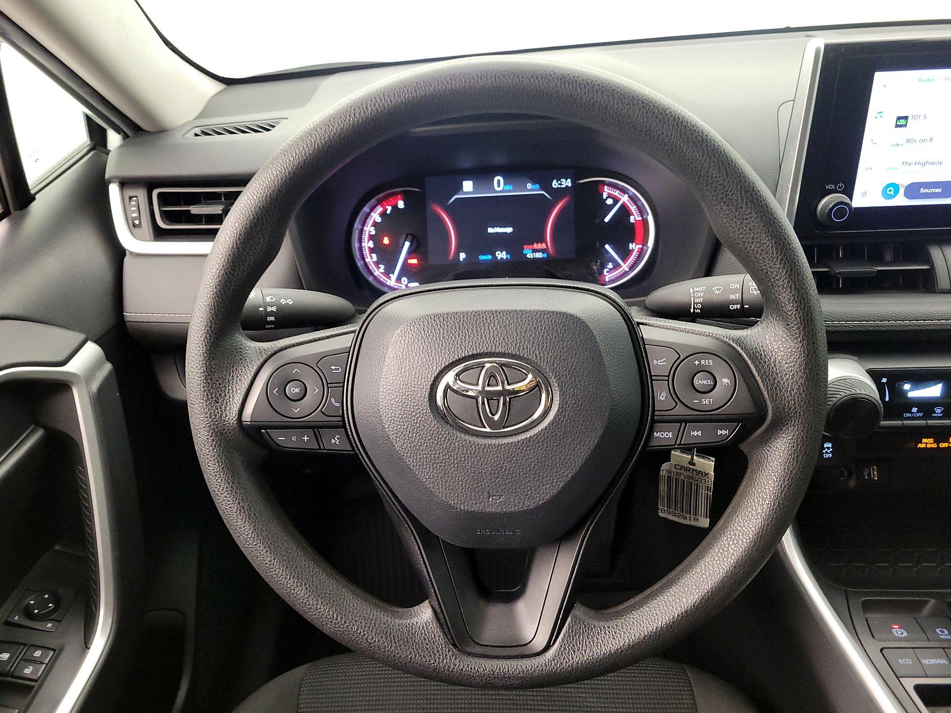 Thumbnail: 2024 Toyota RAV4 - 10