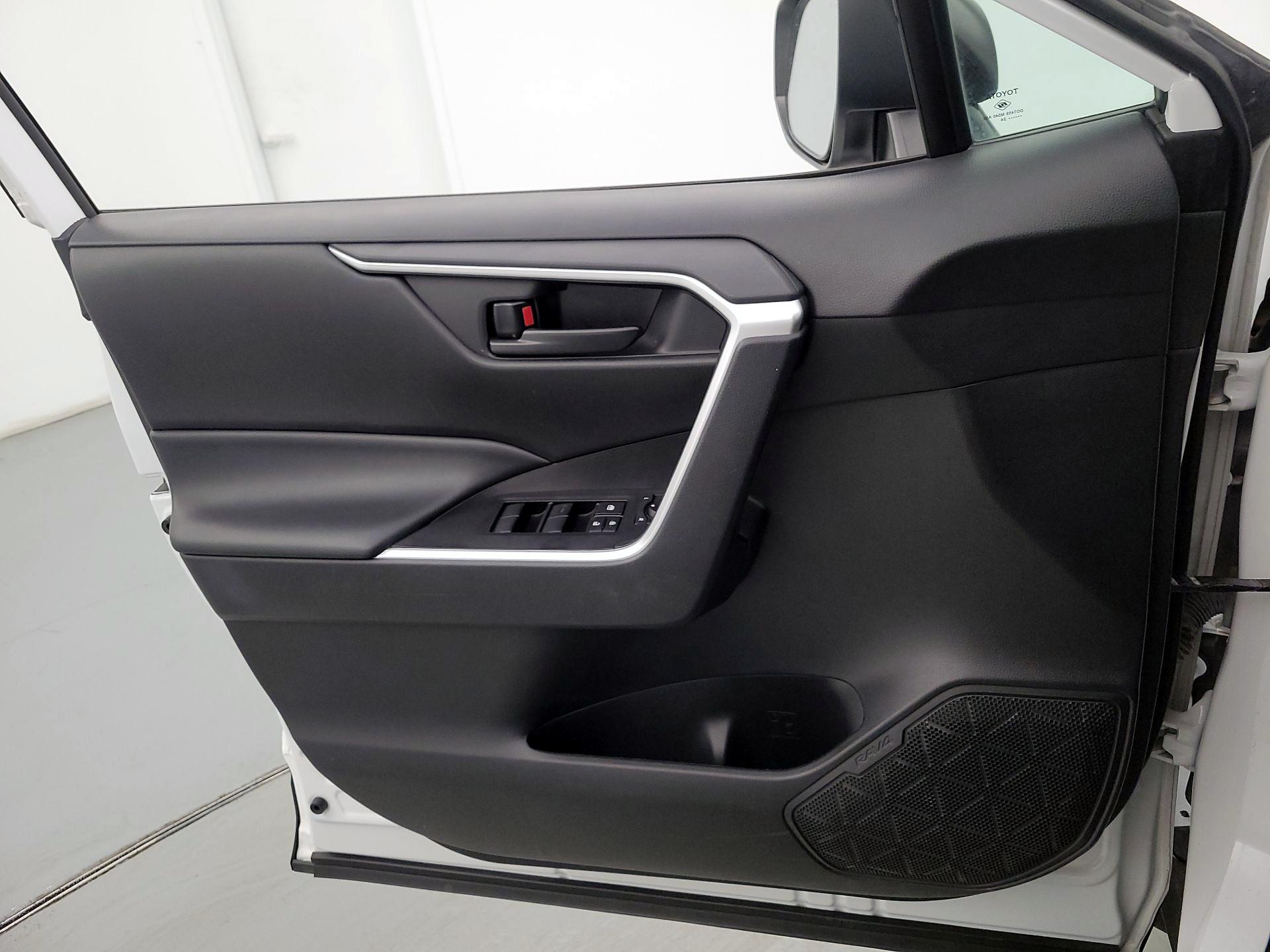 Thumbnail: 2024 Toyota RAV4 - 12
