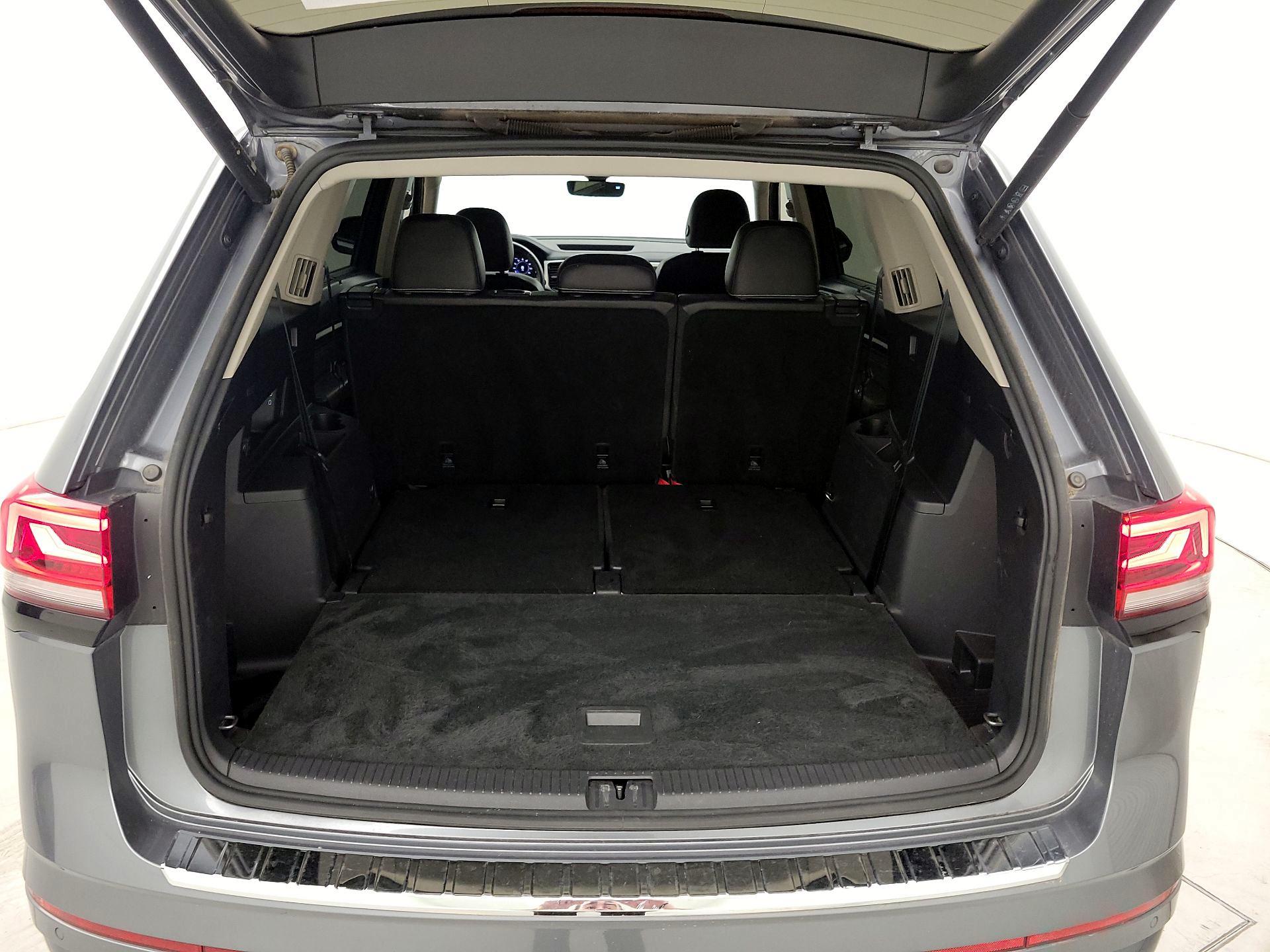 Thumbnail: 2023 Volkswagen Atlas - 16