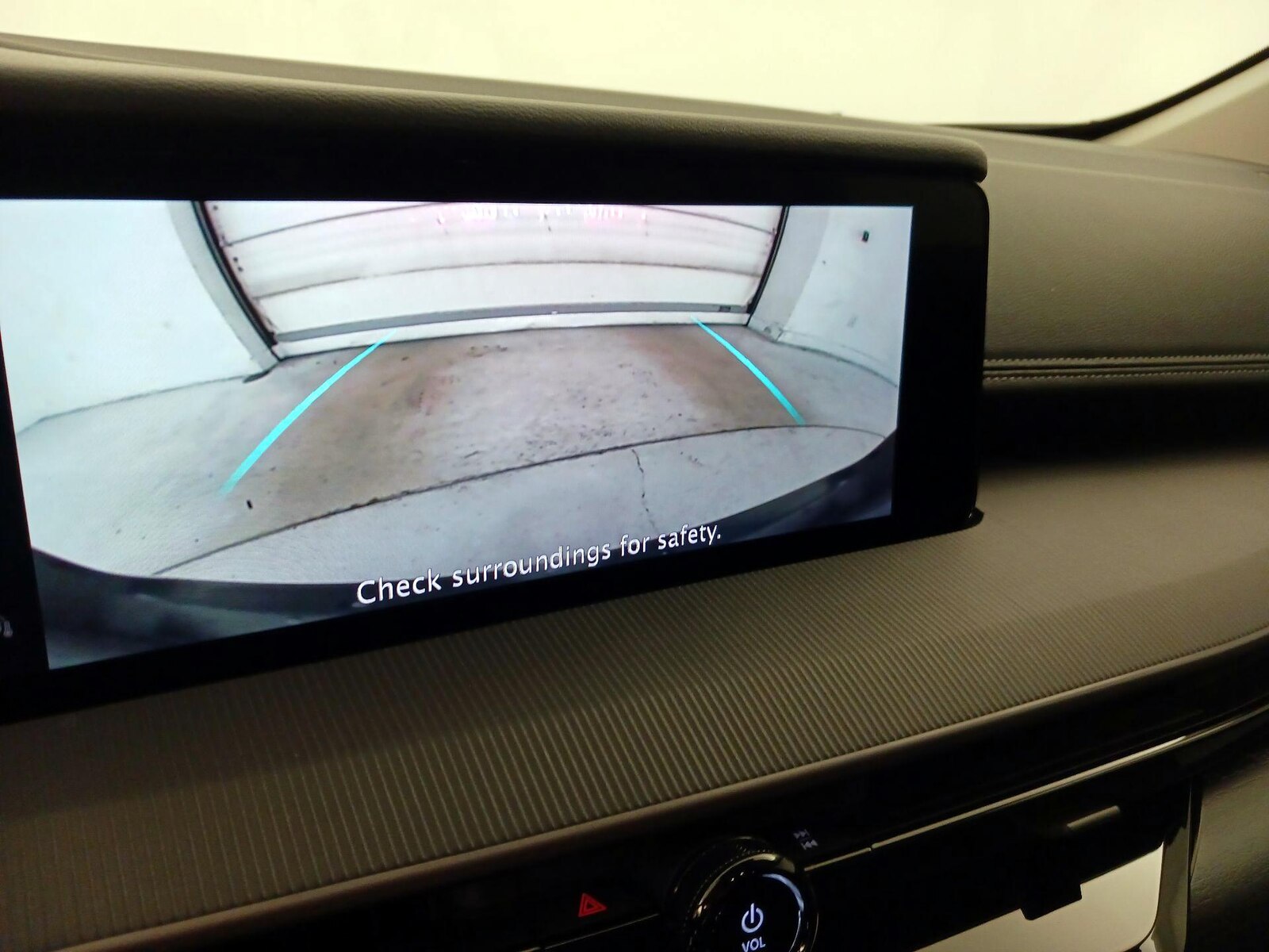 2025 Nissan Murano SV - Photo 15