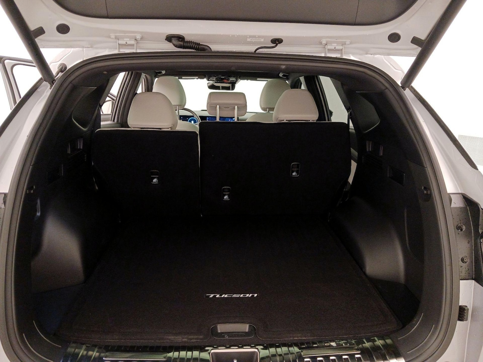 2025 Hyundai Tucson Limited - Photo 23