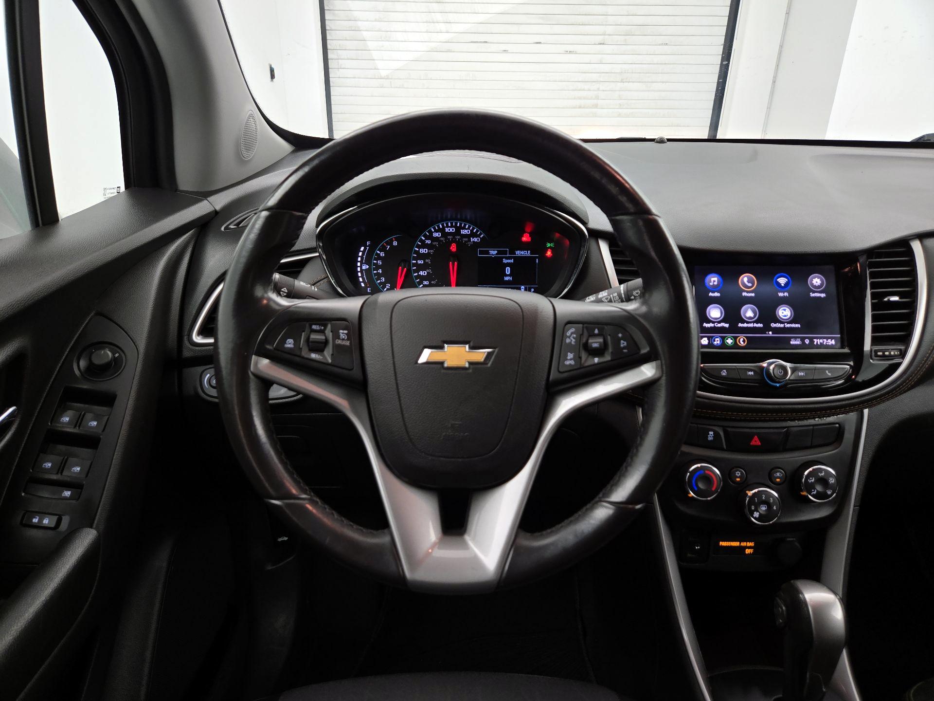 Thumbnail: 2022 Chevrolet Trax - 10