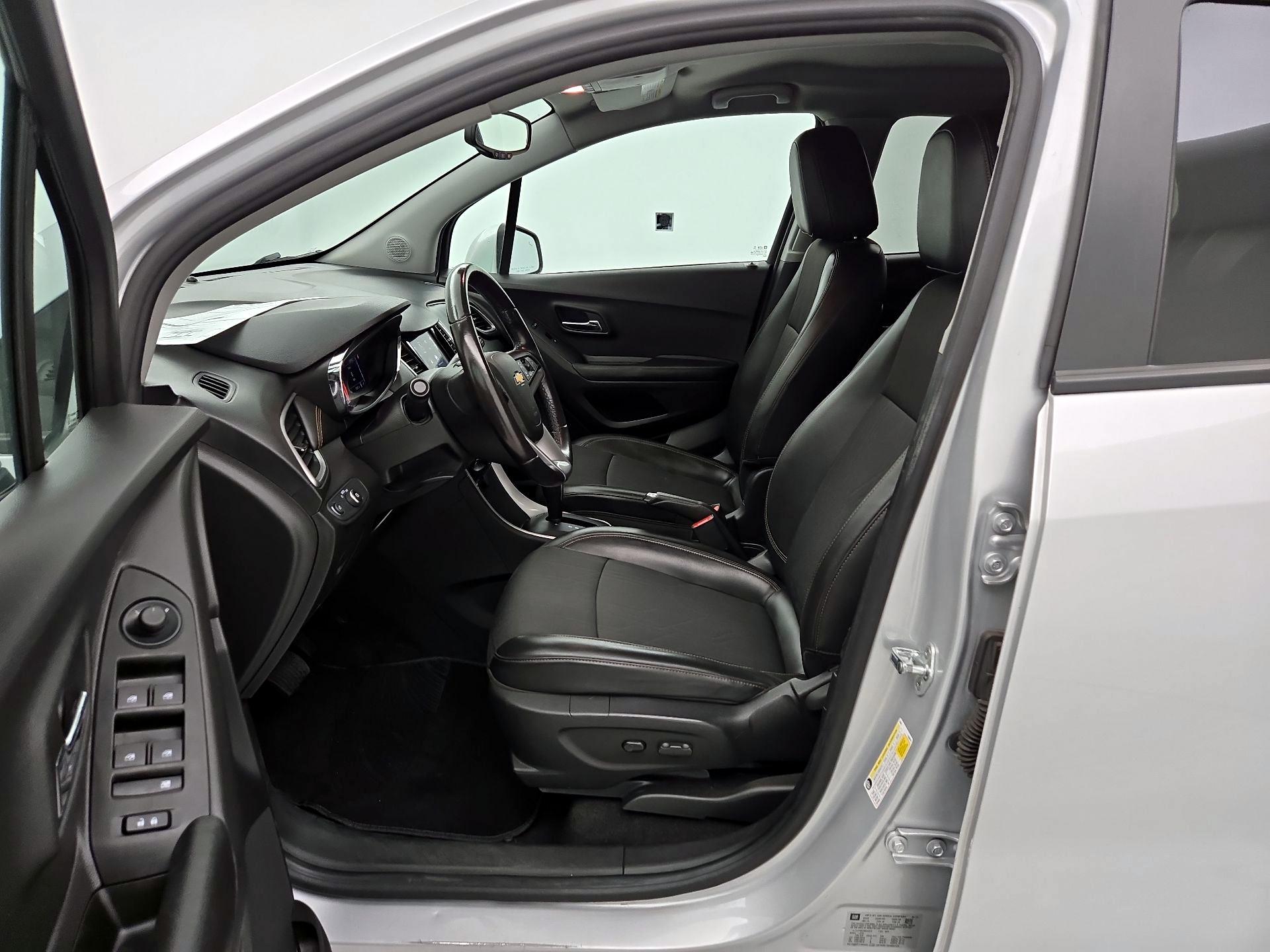 Thumbnail: 2022 Chevrolet Trax - 11