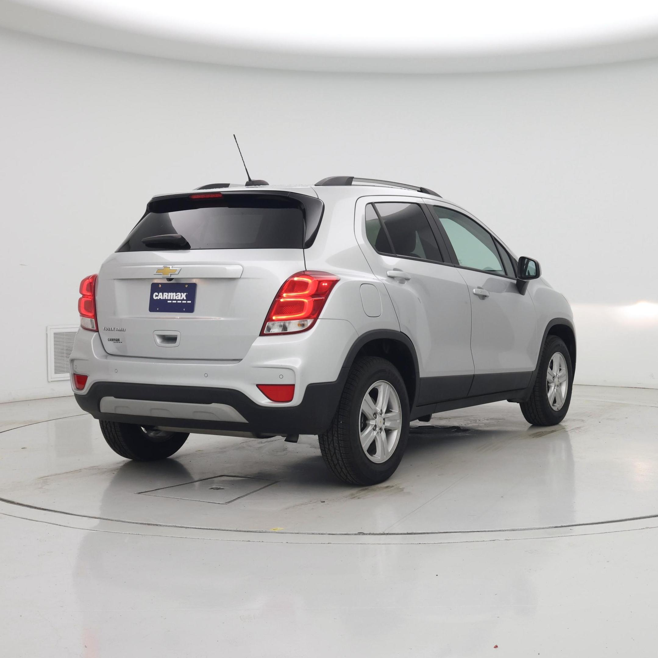 Thumbnail: 2022 Chevrolet Trax - 8