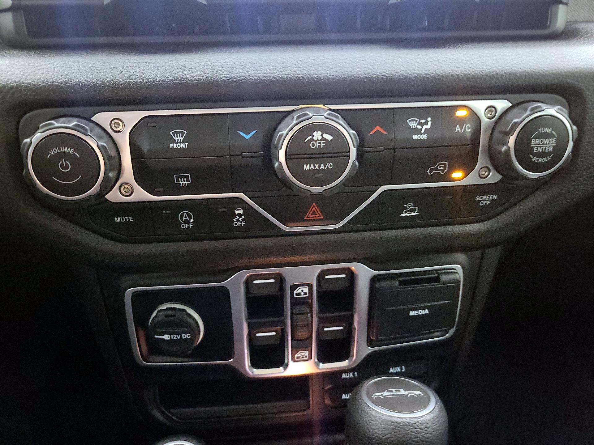 Thumbnail: 2025 Jeep Gladiator - 16