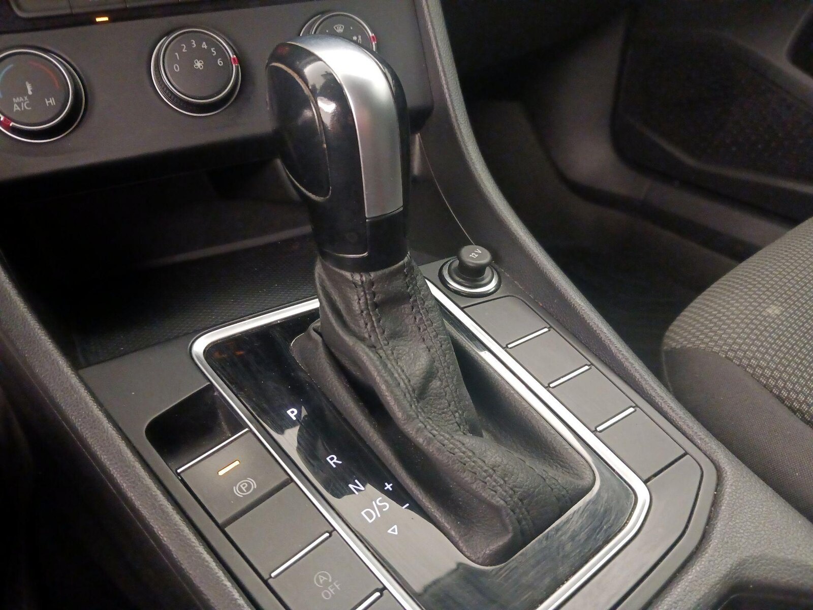 2021 Volkswagen Jetta S - Photo 18