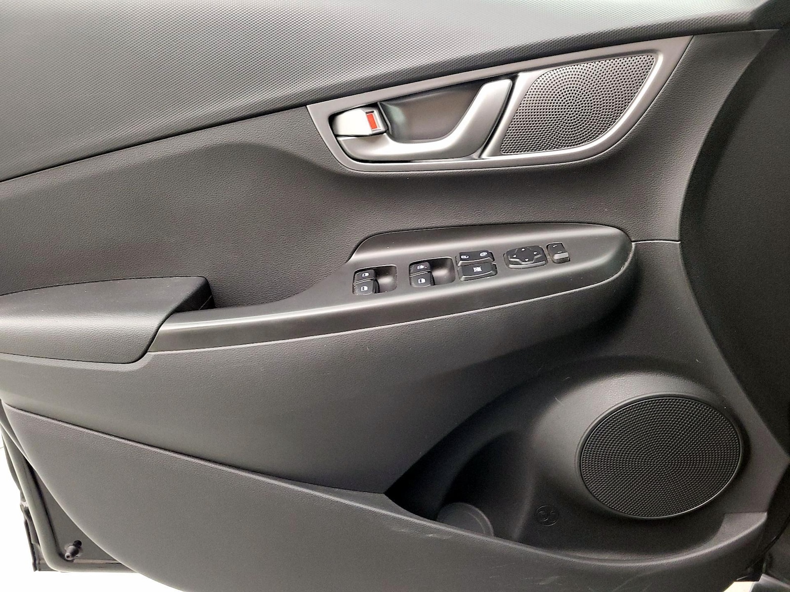 2020 Hyundai Kona EV SEL - Photo 13