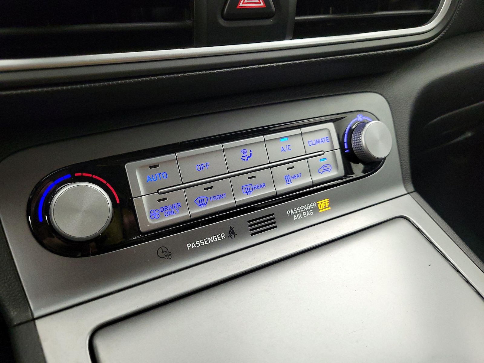 2020 Hyundai Kona EV SEL - Photo 17