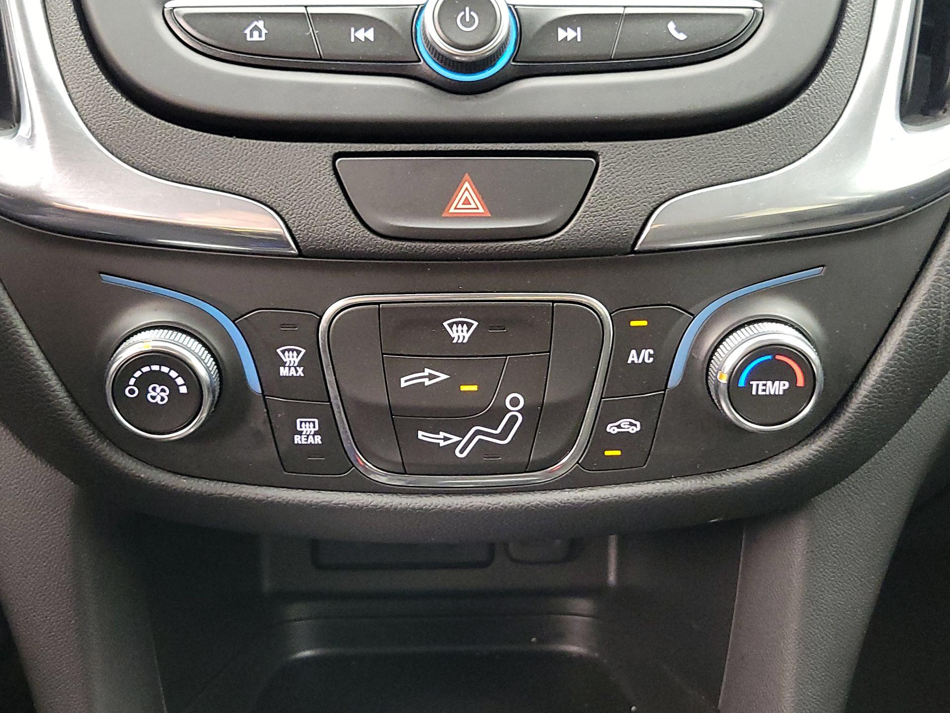 Thumbnail: 2020 Chevrolet Equinox - 16