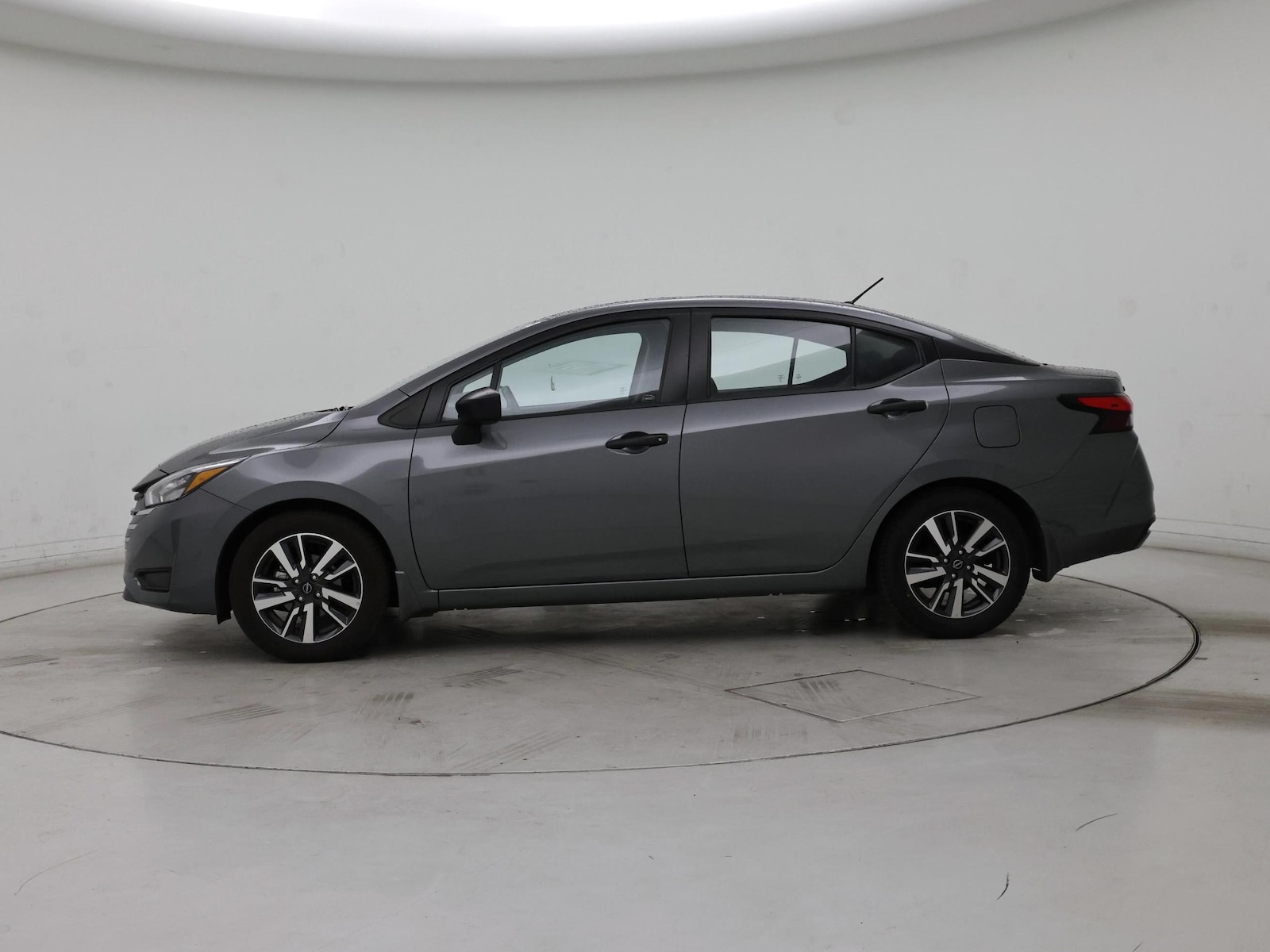 2025 Nissan Versa Sedan S - Photo 4