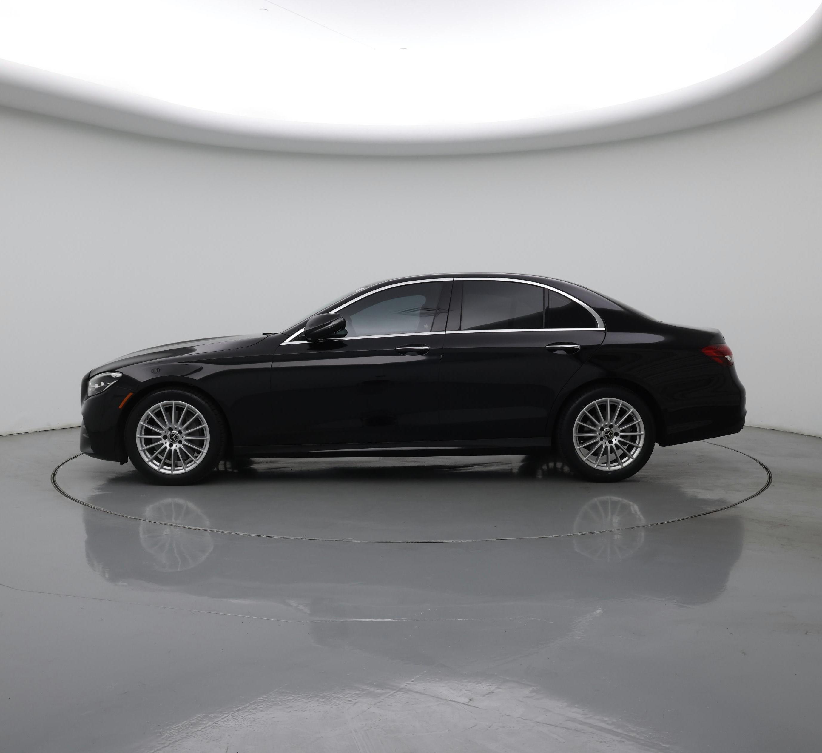 Thumbnail: 2023 Mercedes-Benz E-Class - 3