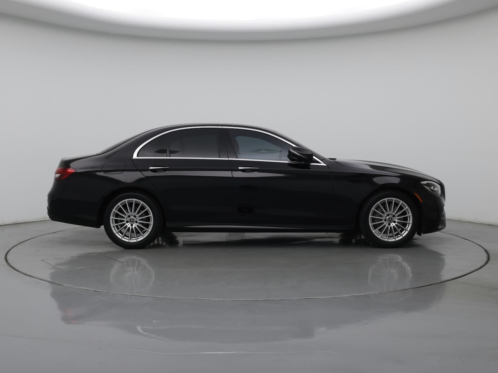 2023 Mercedes-Benz E-Class E350 - Photo 8
