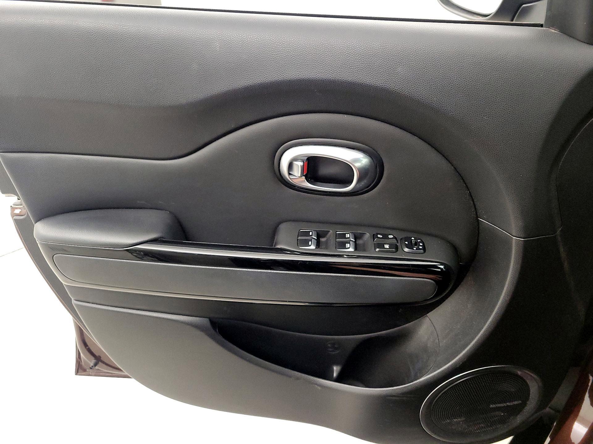 Thumbnail: 2017 Kia Soul - 12
