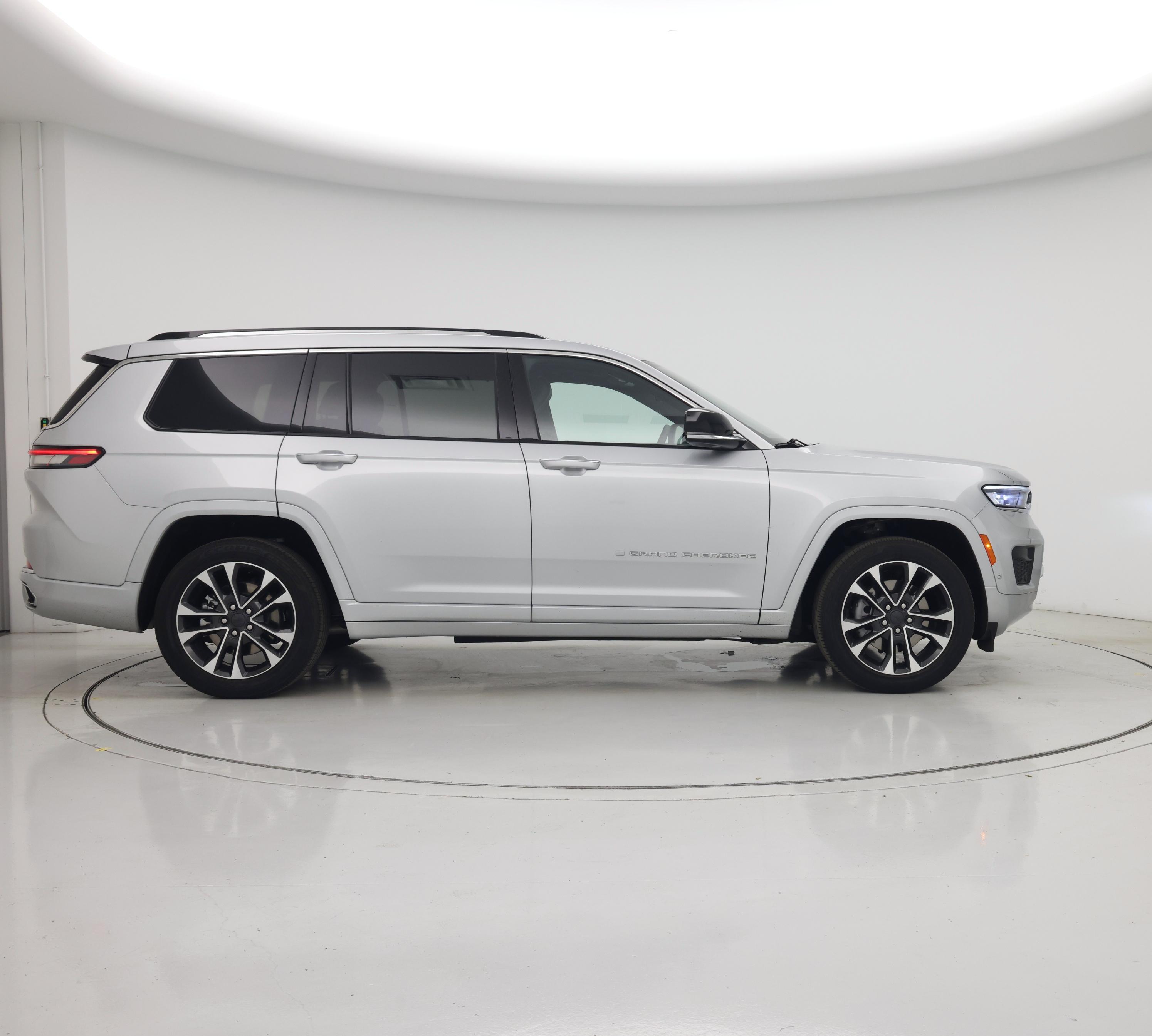Thumbnail: 2023 Jeep Grand Cherokee L - 7