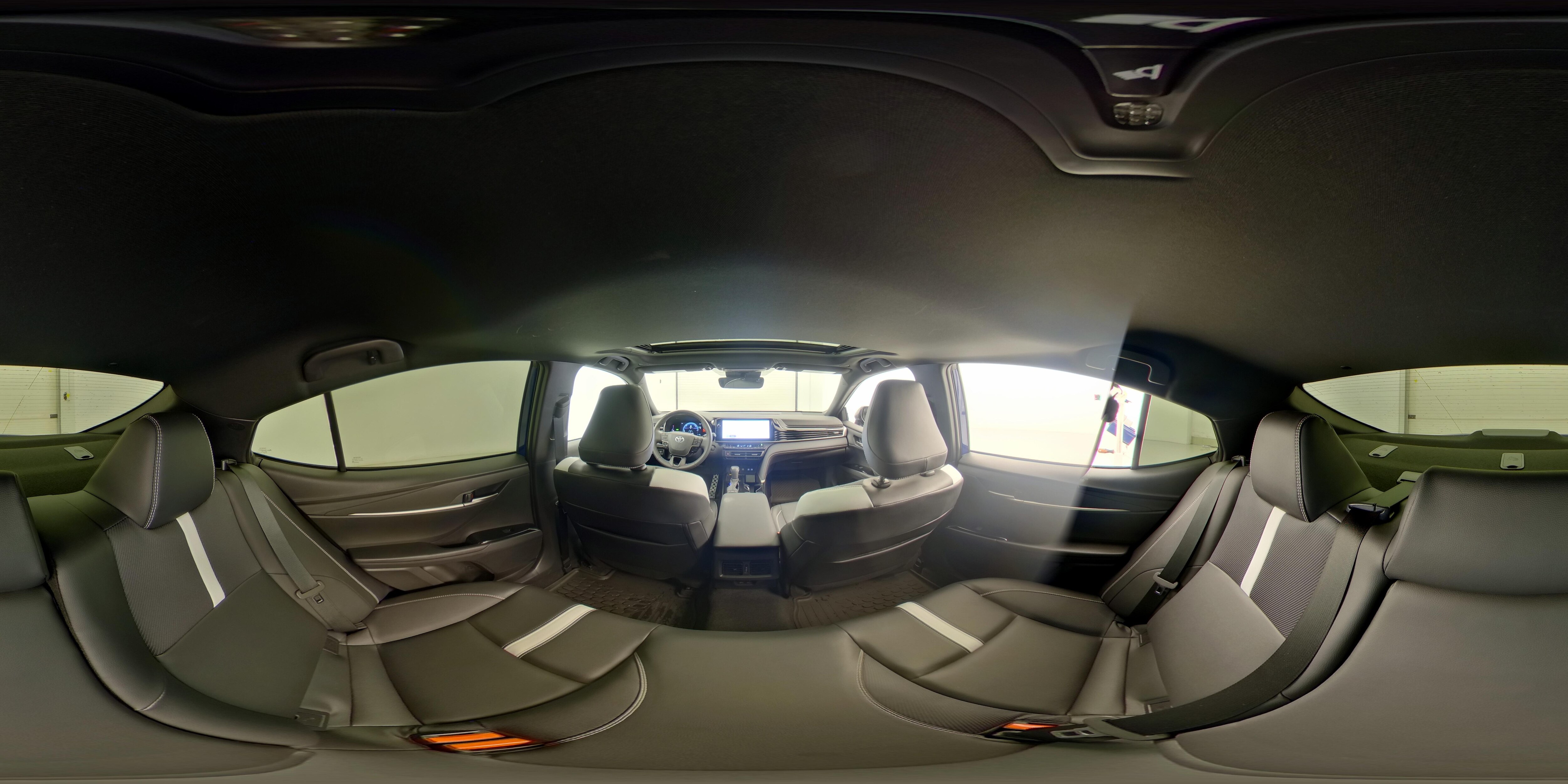 2025 Toyota Camry SE - Photo 26