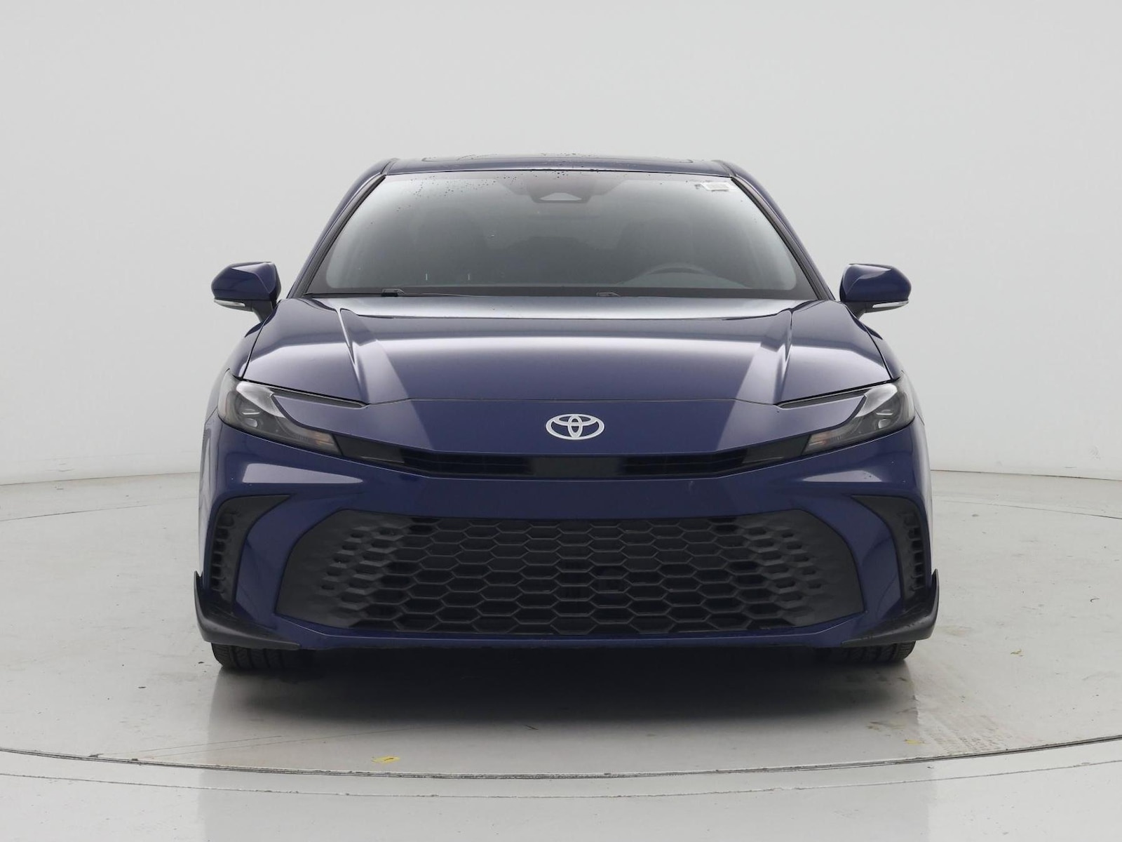 2025 Toyota Camry SE - Photo 6