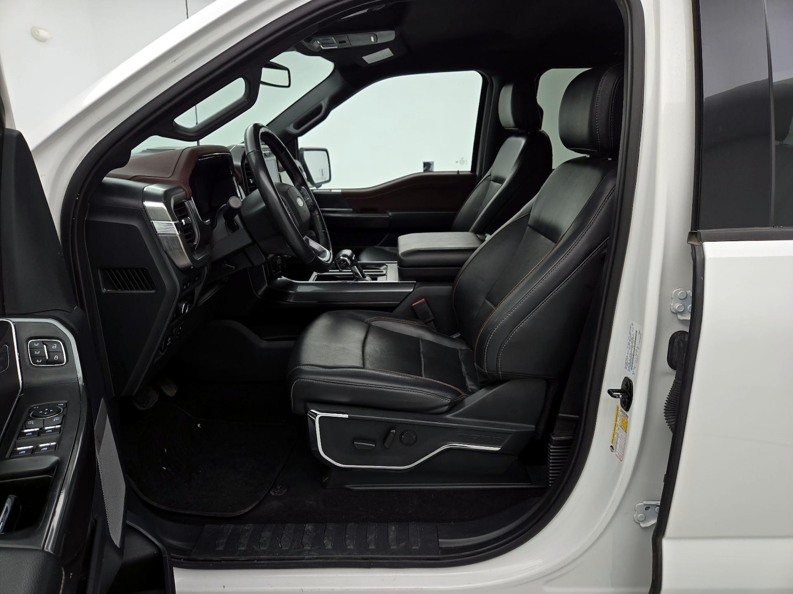 2023 Ford F-150 Lariat - Photo 12