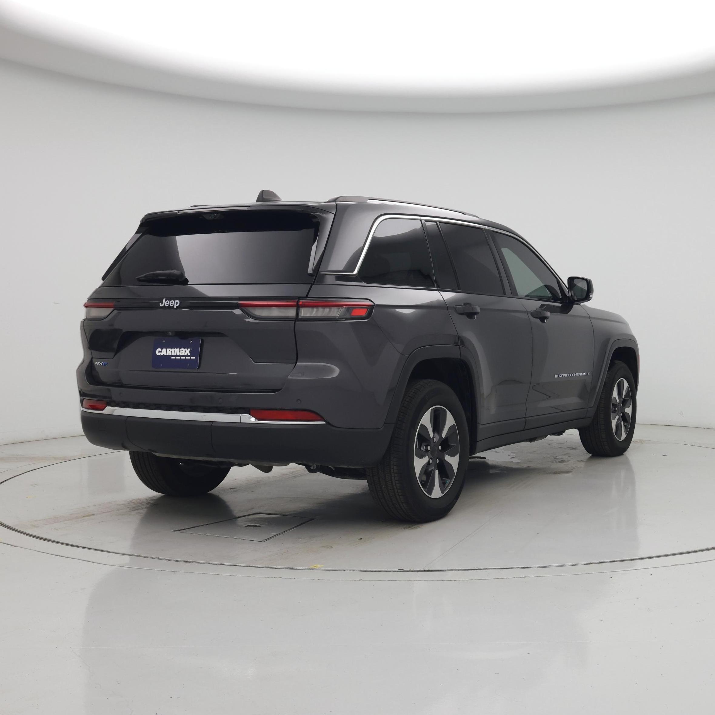 Thumbnail: 2023 Jeep Grand Cherokee - 8