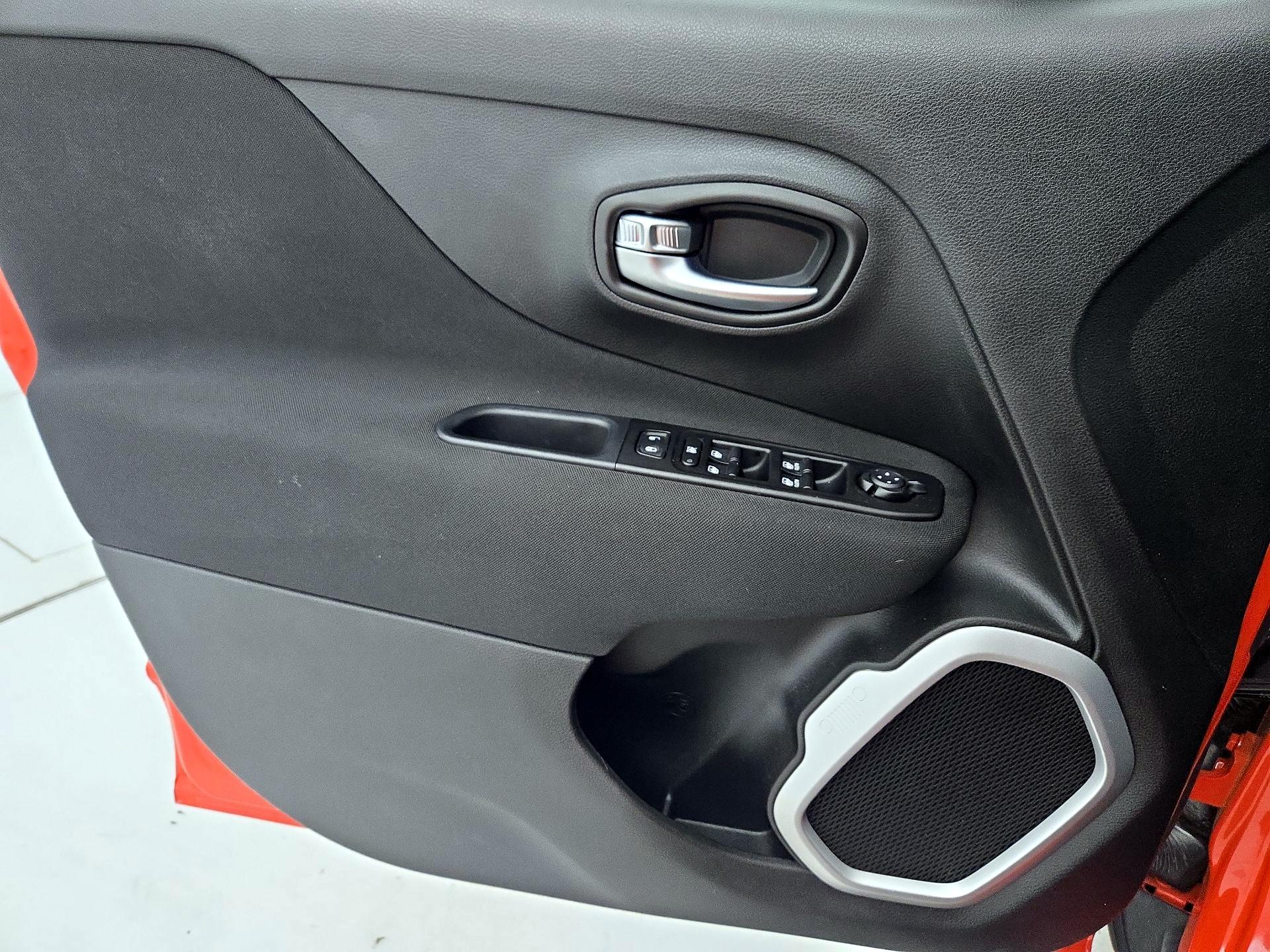 Thumbnail: 2021 Jeep Renegade - 12