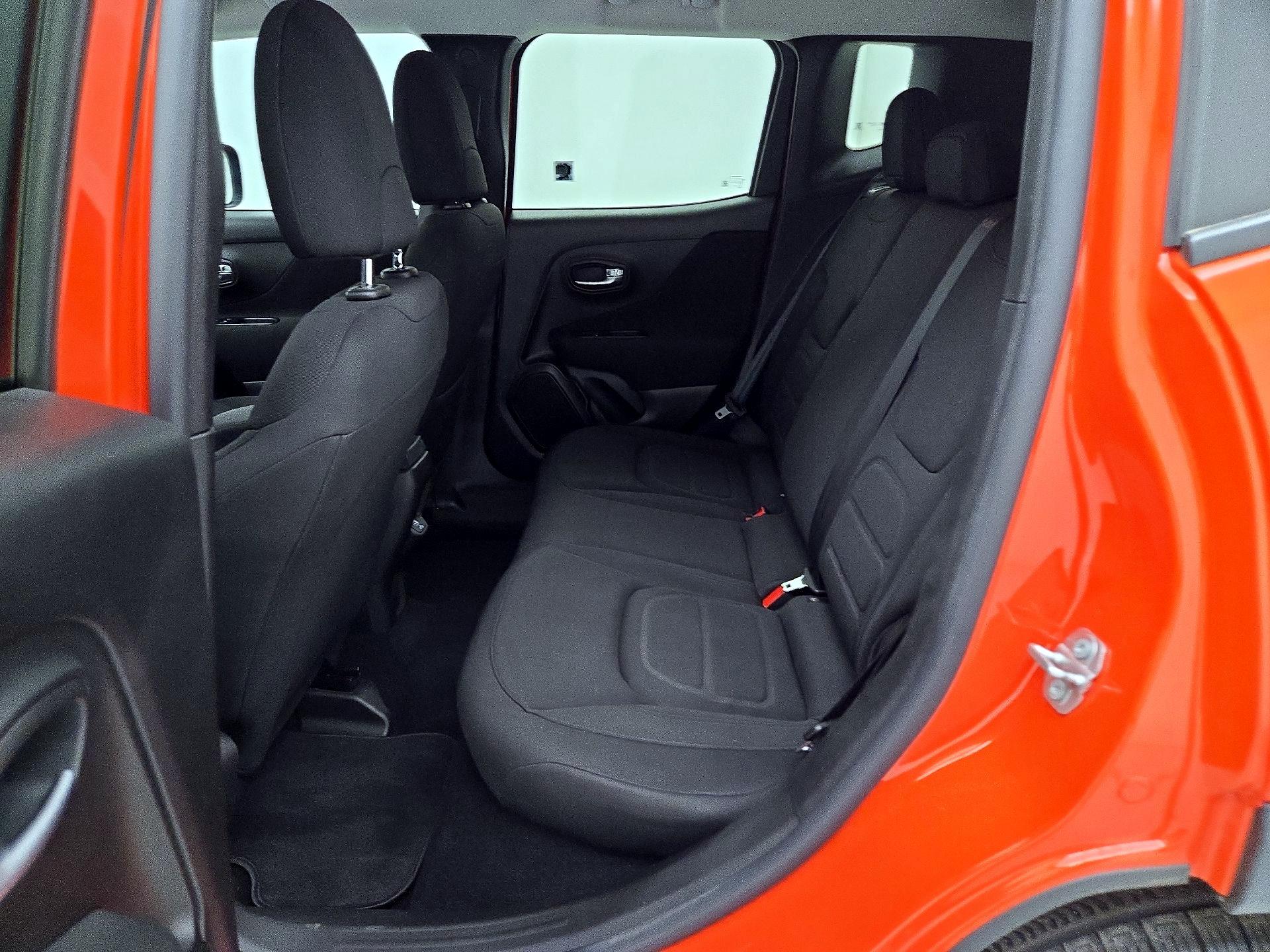 Thumbnail: 2021 Jeep Renegade - 19