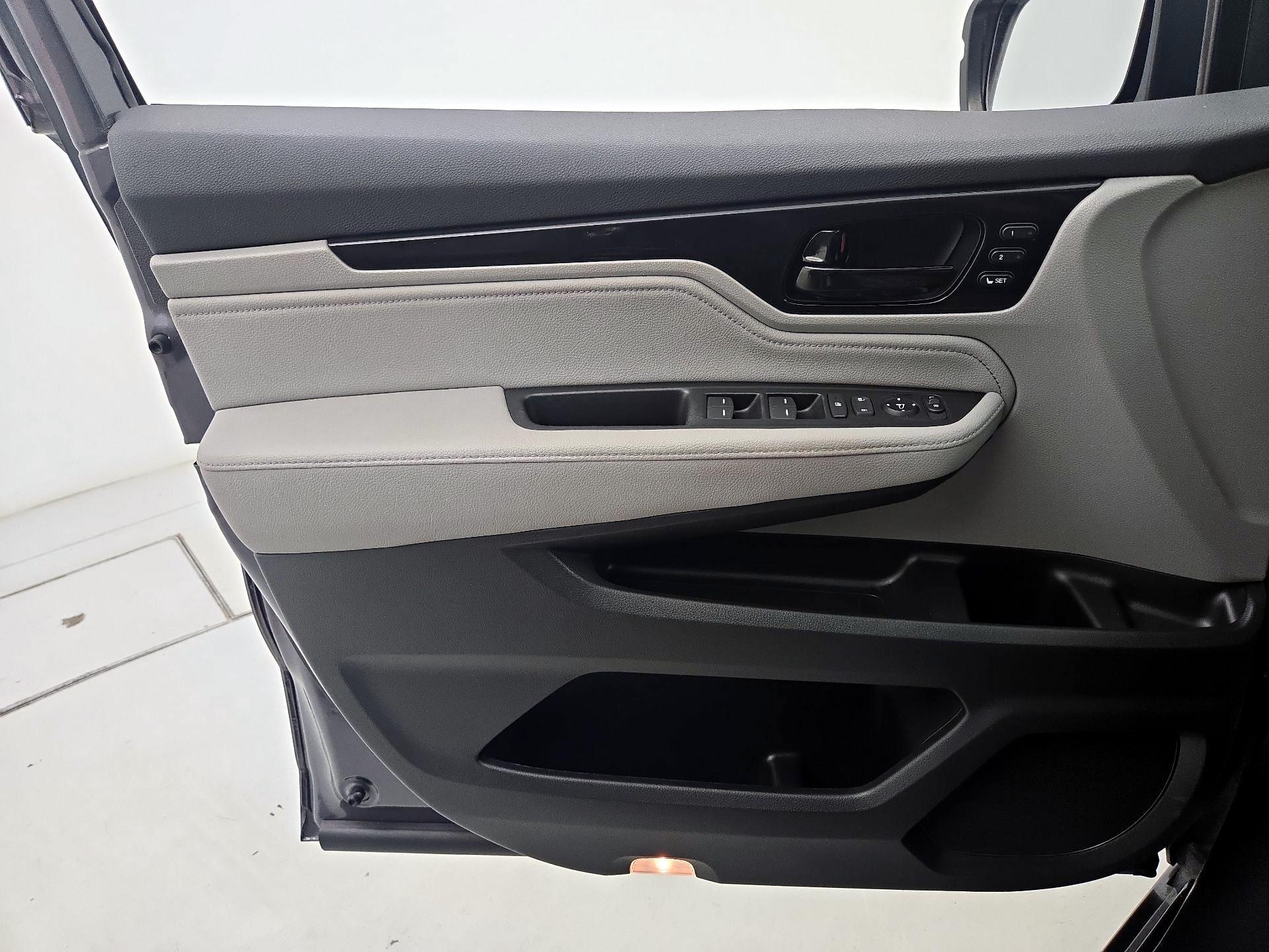 Thumbnail: 2023 Honda Odyssey - 12