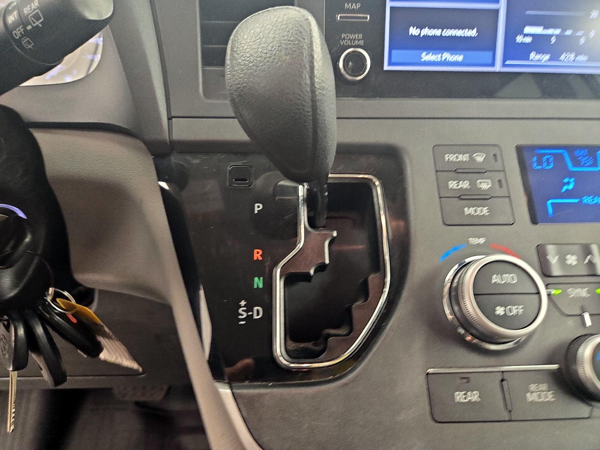 Thumbnail: 2020 Toyota Sienna - 17